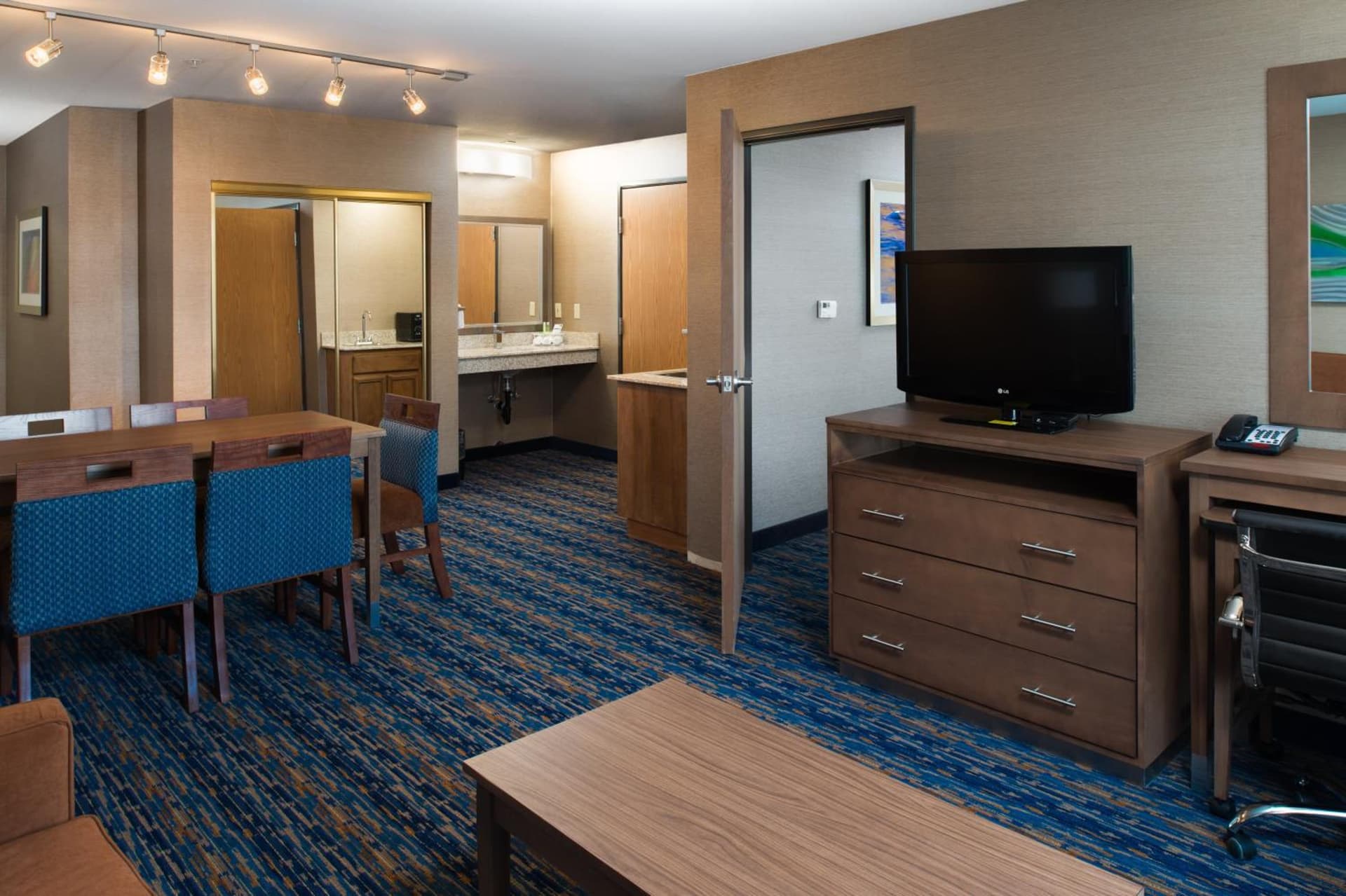 Holiday Inn Express Rocklin - Galleria Area by IHG gallery photo in Rocklin, CA — image 12