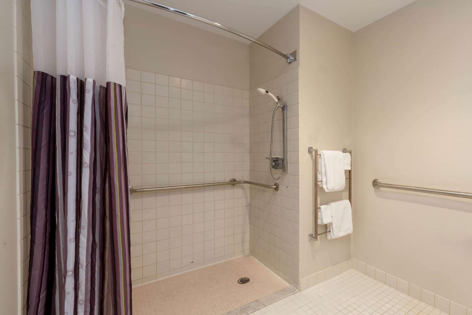 La Quinta by Wyndham Cleveland Macedonia gallery photo in Macedonia, OH — image 44
