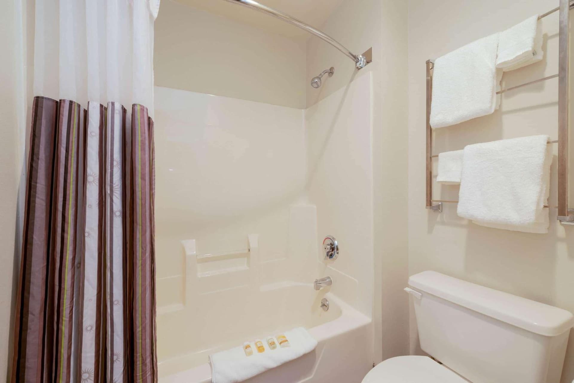 La Quinta by Wyndham Cleveland Macedonia property views in Macedonia, OH — gallery photo 3