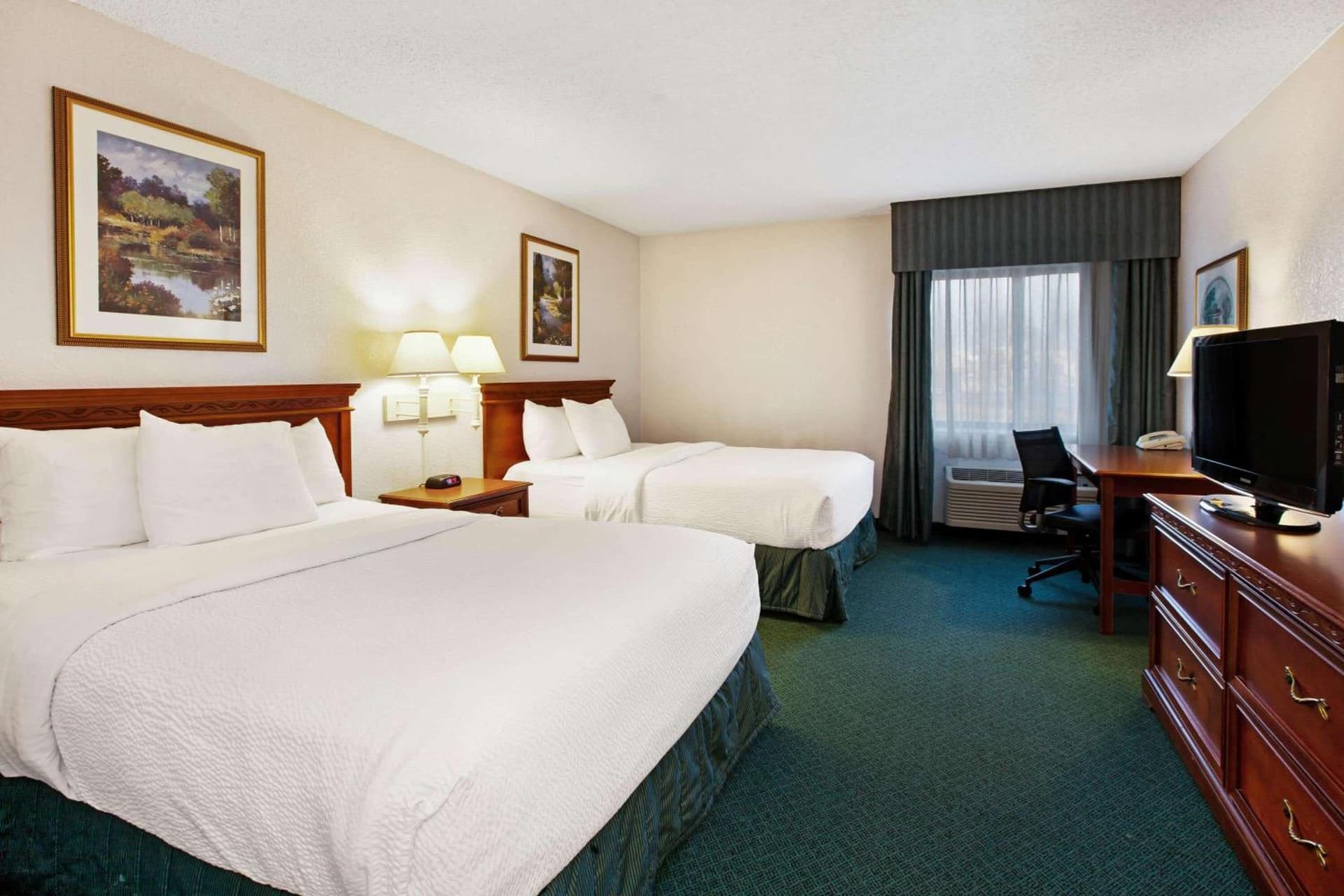 La Quinta Inn by Wyndham Detroit Canton gallery photo in Canton — image 6