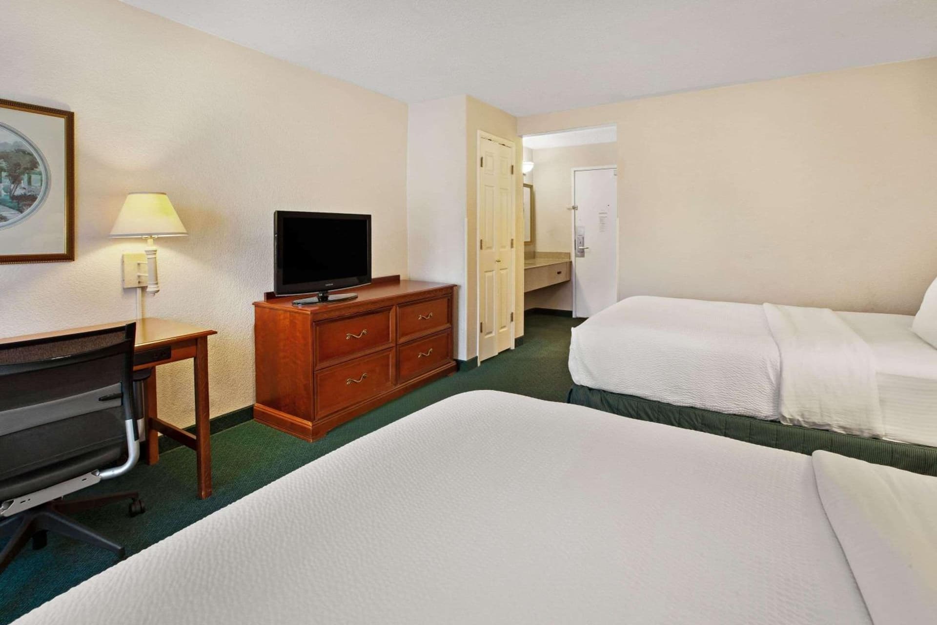 La Quinta Inn by Wyndham Detroit Canton gallery photo in Canton — image 30
