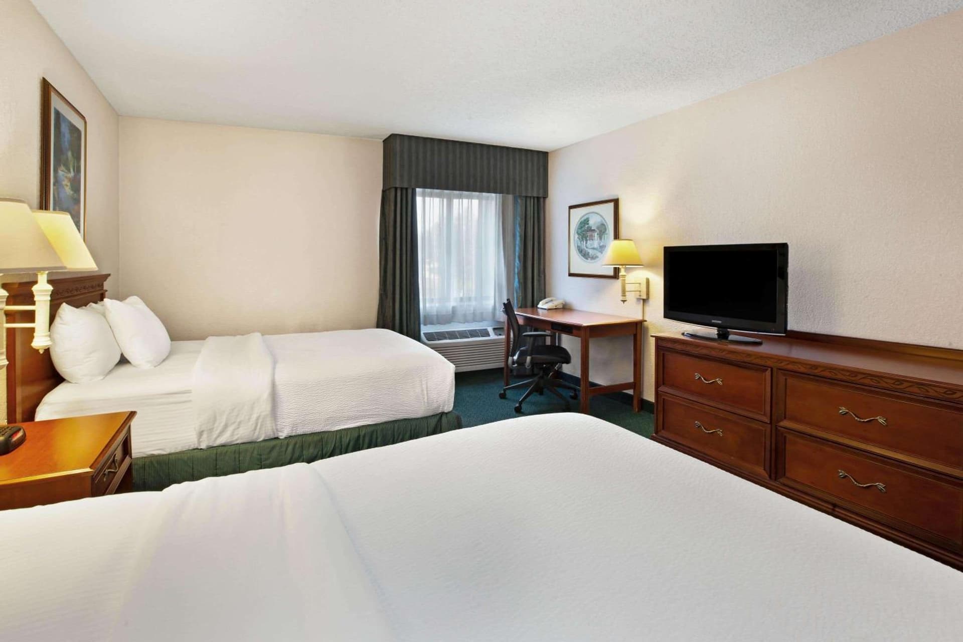 La Quinta Inn by Wyndham Detroit Canton gallery photo in Canton — image 16