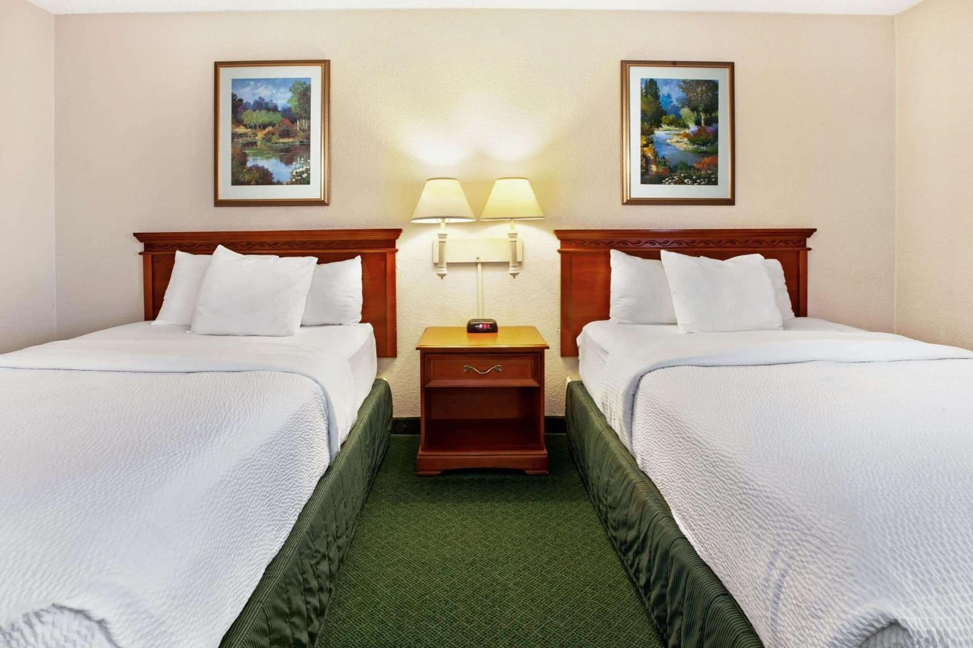 La Quinta Inn by Wyndham Detroit Canton gallery photo in Canton — image 25
