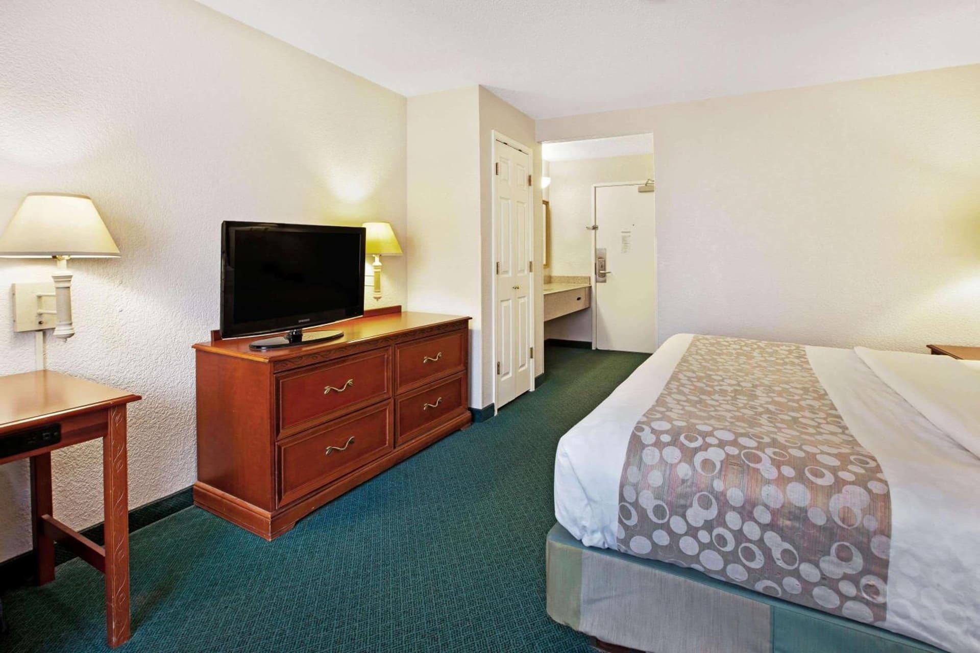 La Quinta Inn by Wyndham Detroit Canton gallery photo in Canton — image 19