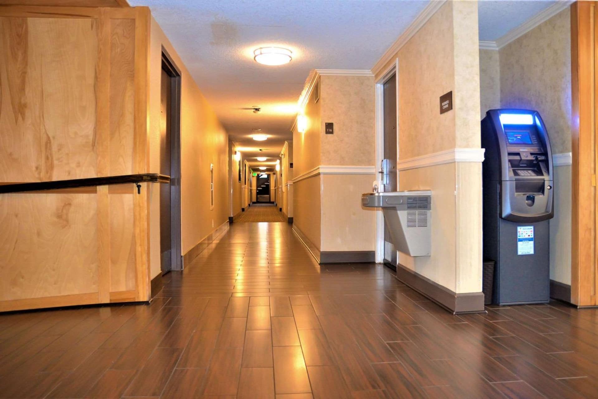 Comfort Inn & Suites Vancouver Downtown City Center gallery photo in Vancouver, WA — image 11