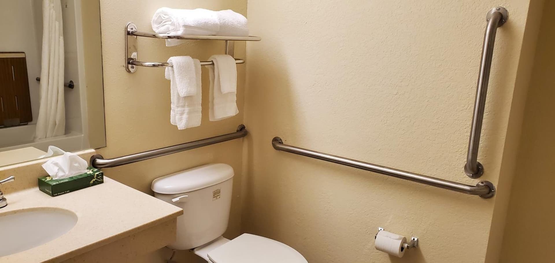 Home Inn & Suites gallery photo in Montgomery, AL — image 10
