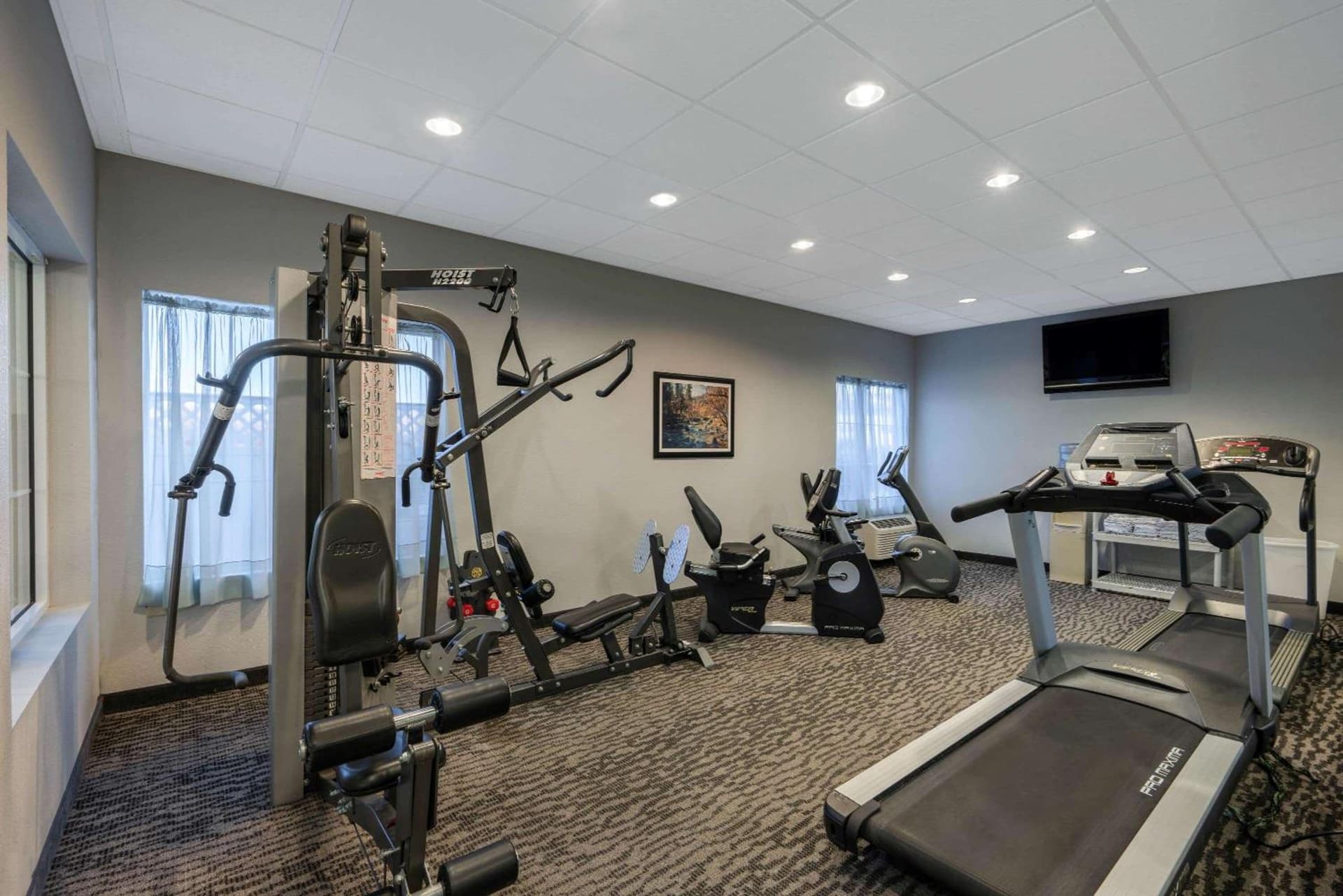 La Quinta Inn & Suites by Wyndham Loveland Estes Park interior in Loveland, CO — gallery photo 2