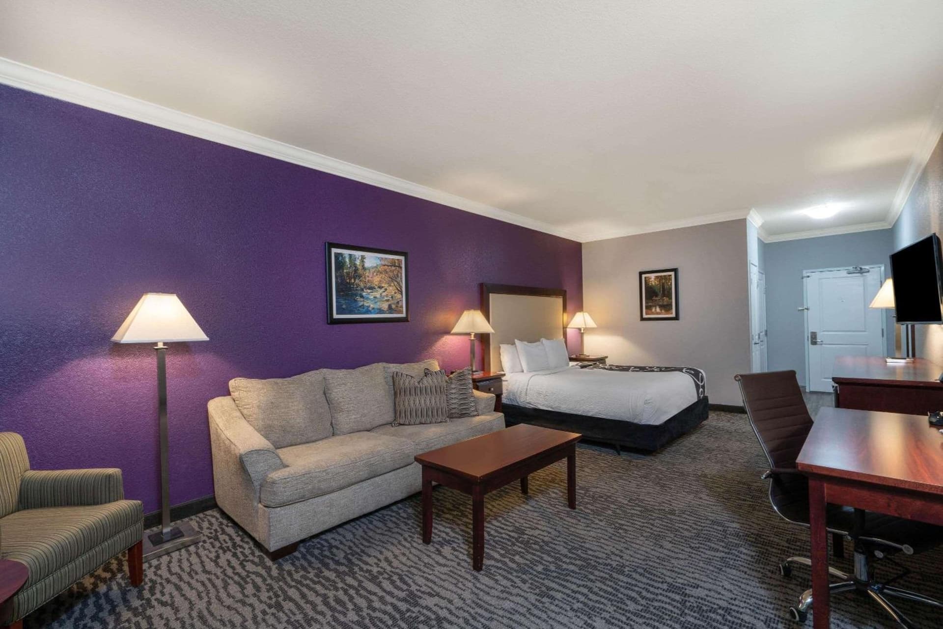 La Quinta Inn & Suites by Wyndham Loveland Estes Park gallery photo in Loveland, CO — image 41