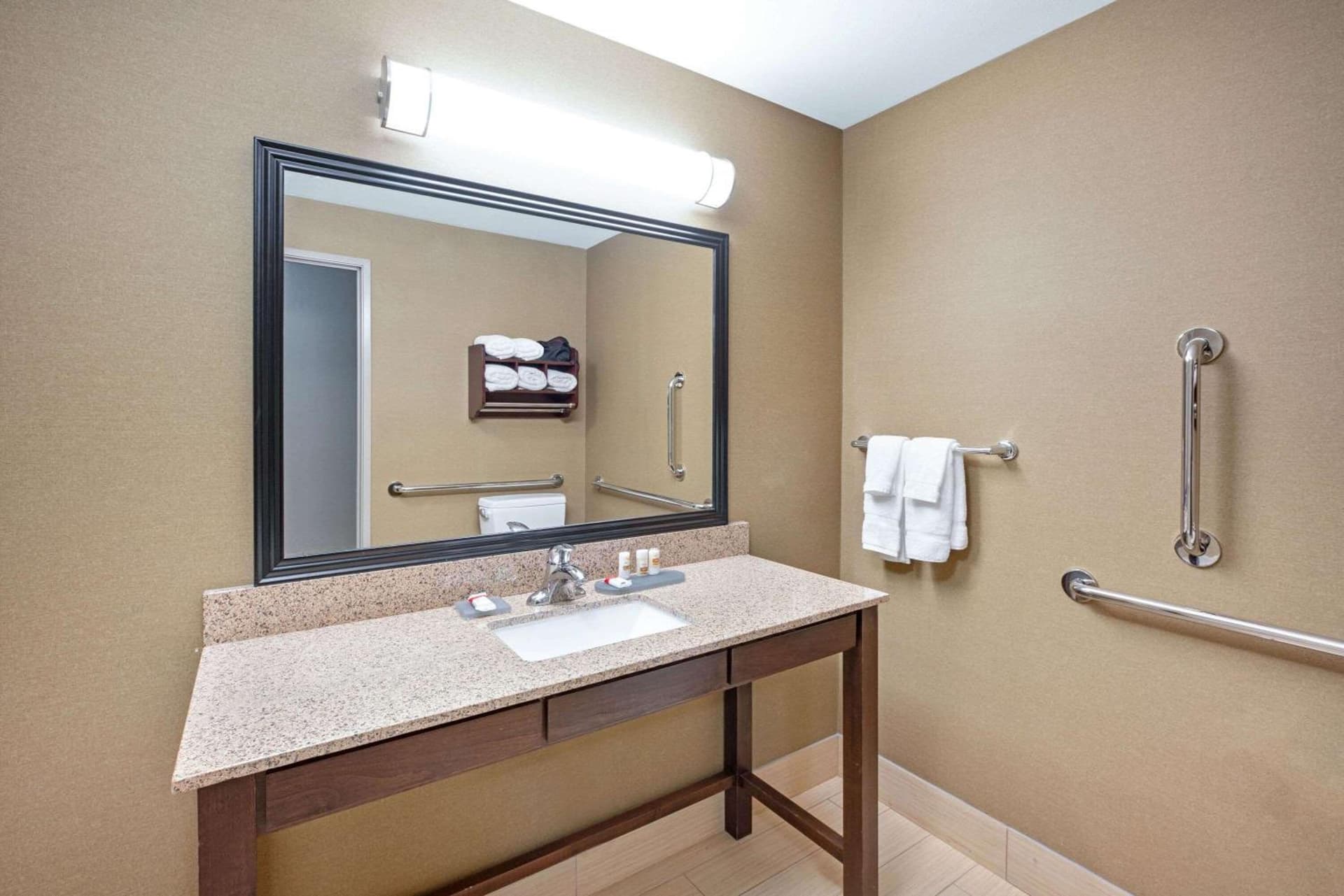 La Quinta by Wyndham Bellingham gallery photo in Bellingham, WA — image 17