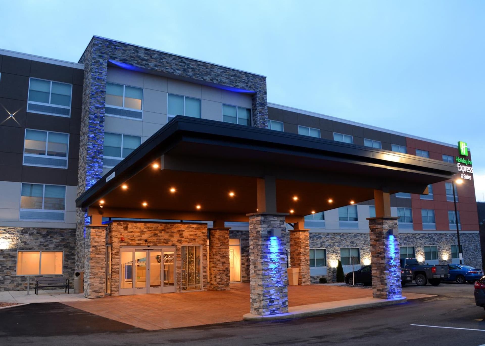 Holiday Inn Express & Suites - Pittsburgh - Monroeville by IHG featured exterior or lobby in Monroeville, PA — similar hotel