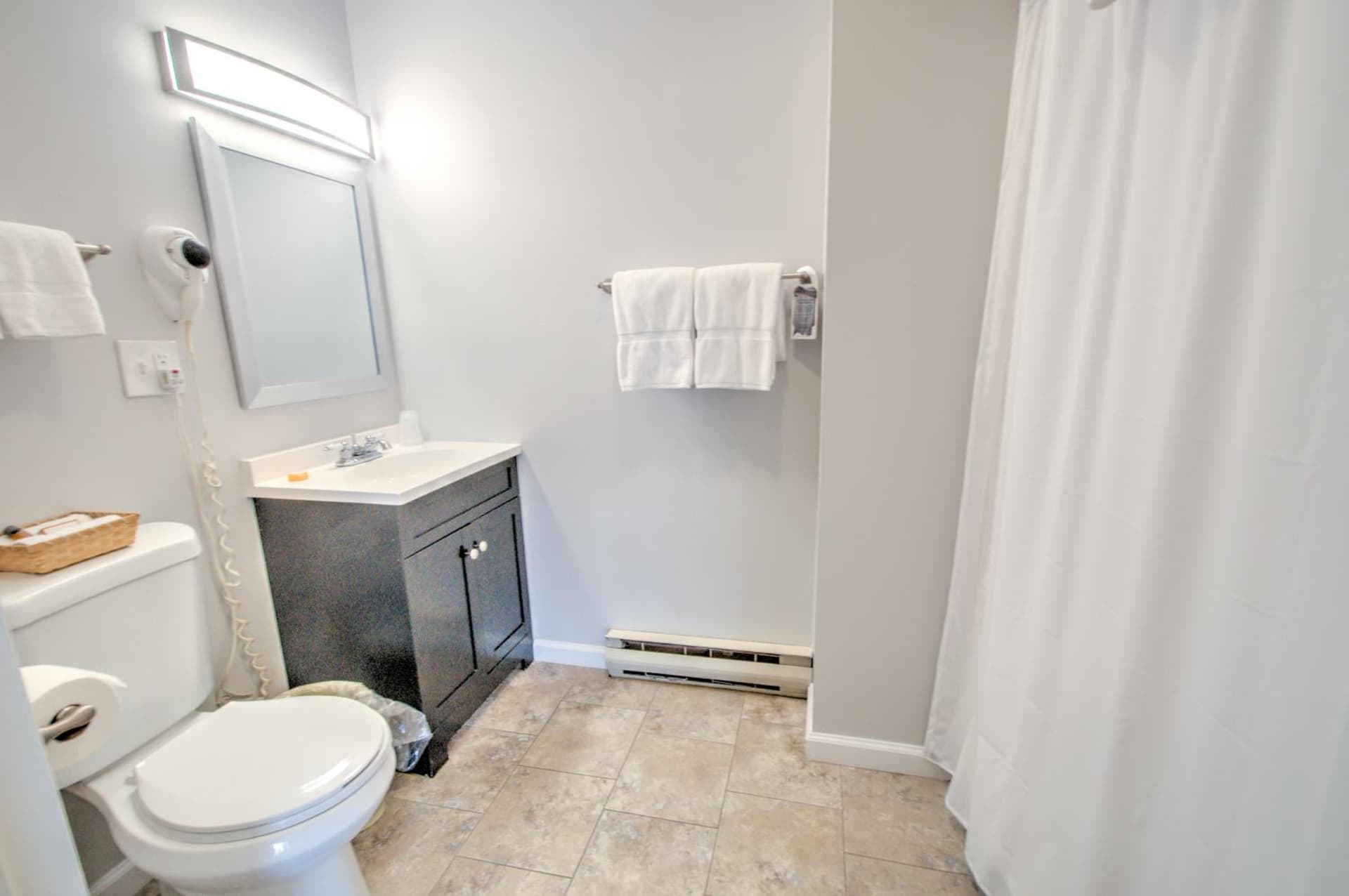 East Shore Lodging gallery photo in Hawley, PA — image 46