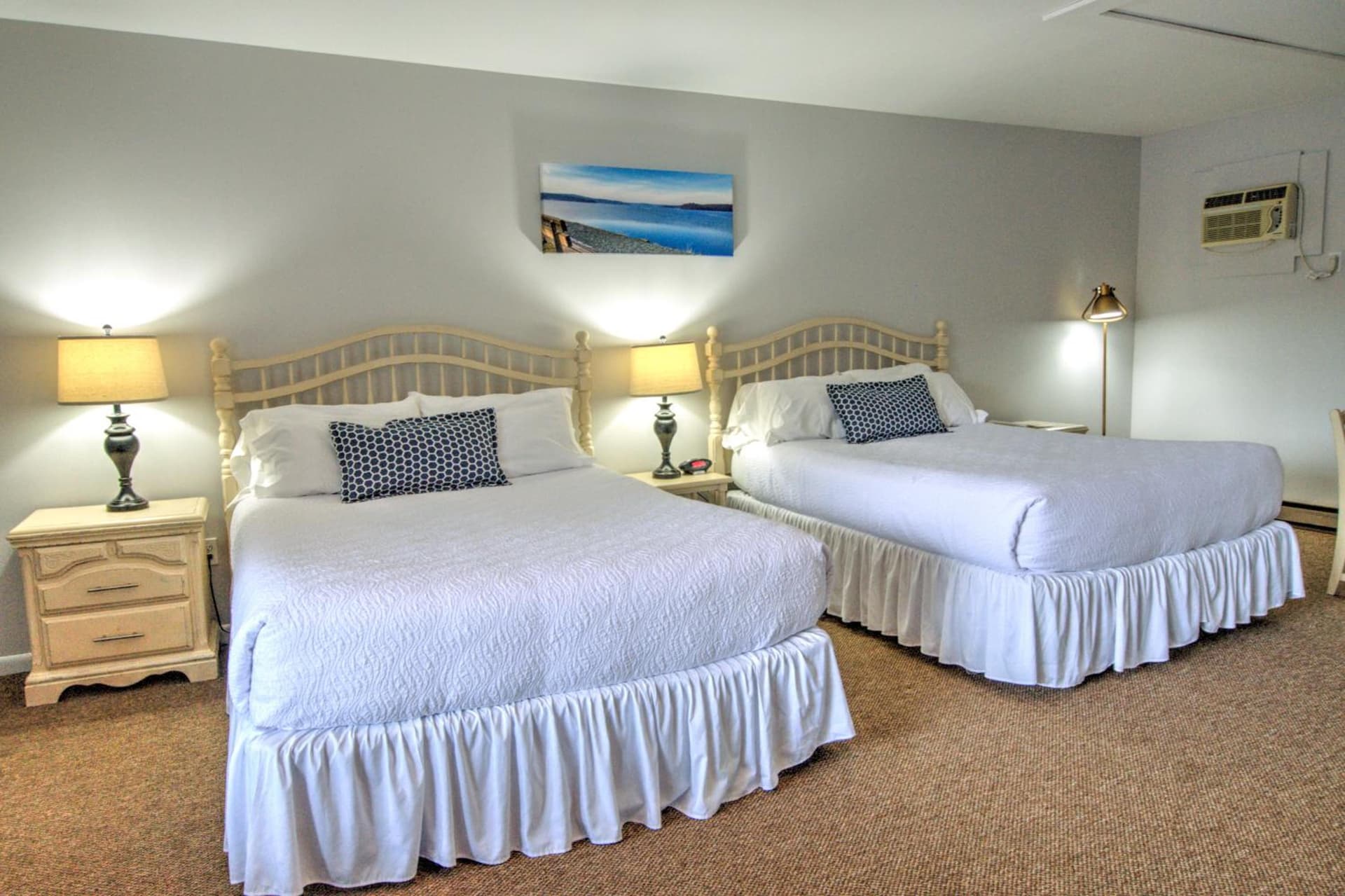 East Shore Lodging gallery photo in Hawley, PA — image 15