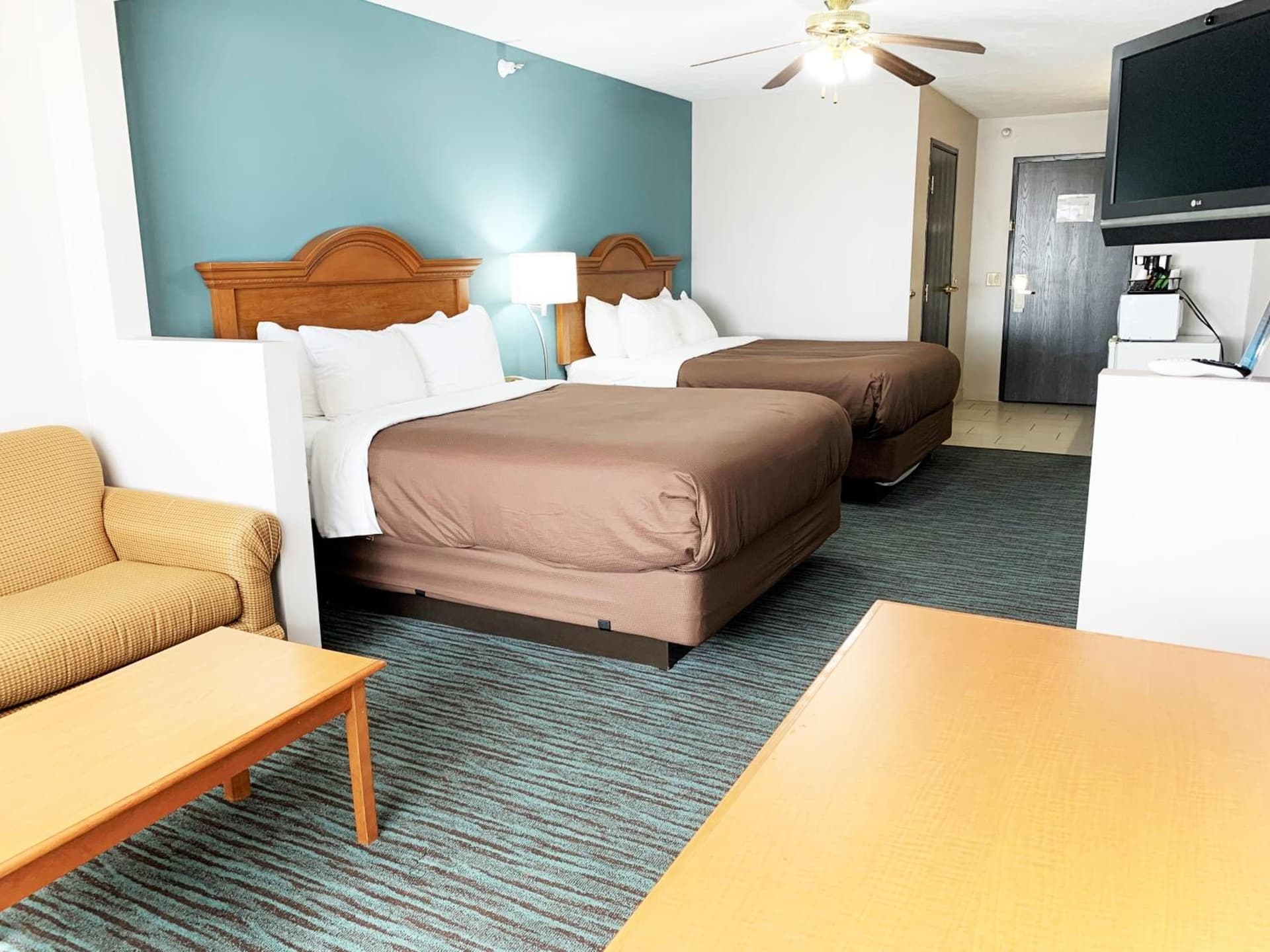 BridgePointe Inn & Suites by BPhotels, Lincoln I-80 & 27th St gallery photo in Lincoln, NE — image 17