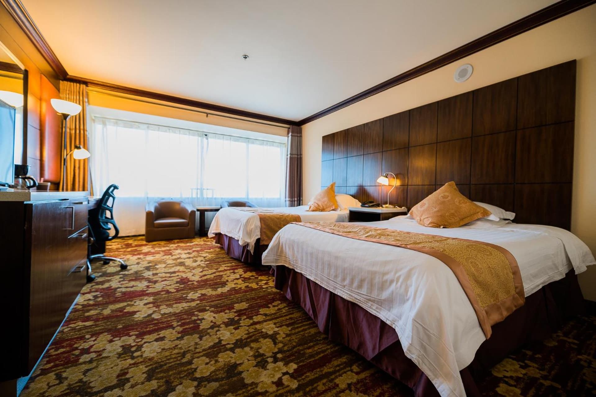 LA Crystal Hotel -Los Angeles-Long Beach Area gallery photo in Carson, CA — image 39