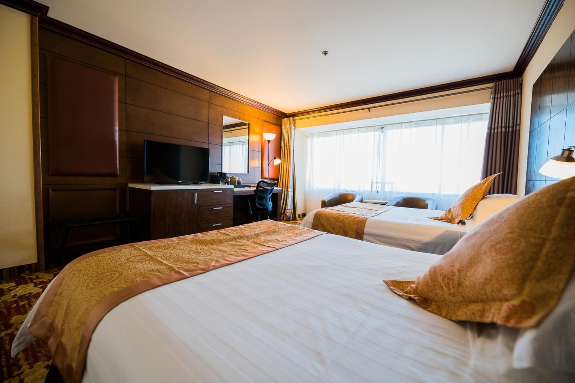 LA Crystal Hotel -Los Angeles-Long Beach Area gallery photo in Carson, CA — image 8