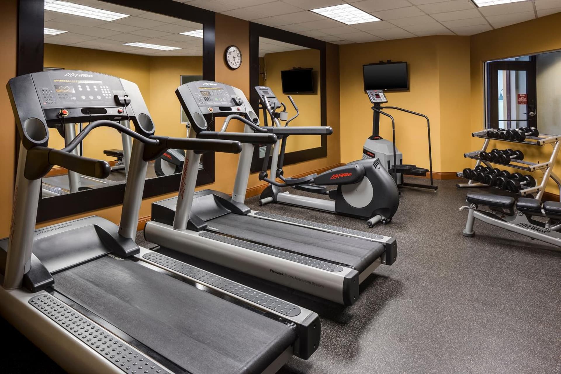 Holiday Inn Hotel & Suites Des Moines-Northwest by IHG interior in Urbandale, IA — gallery photo 2