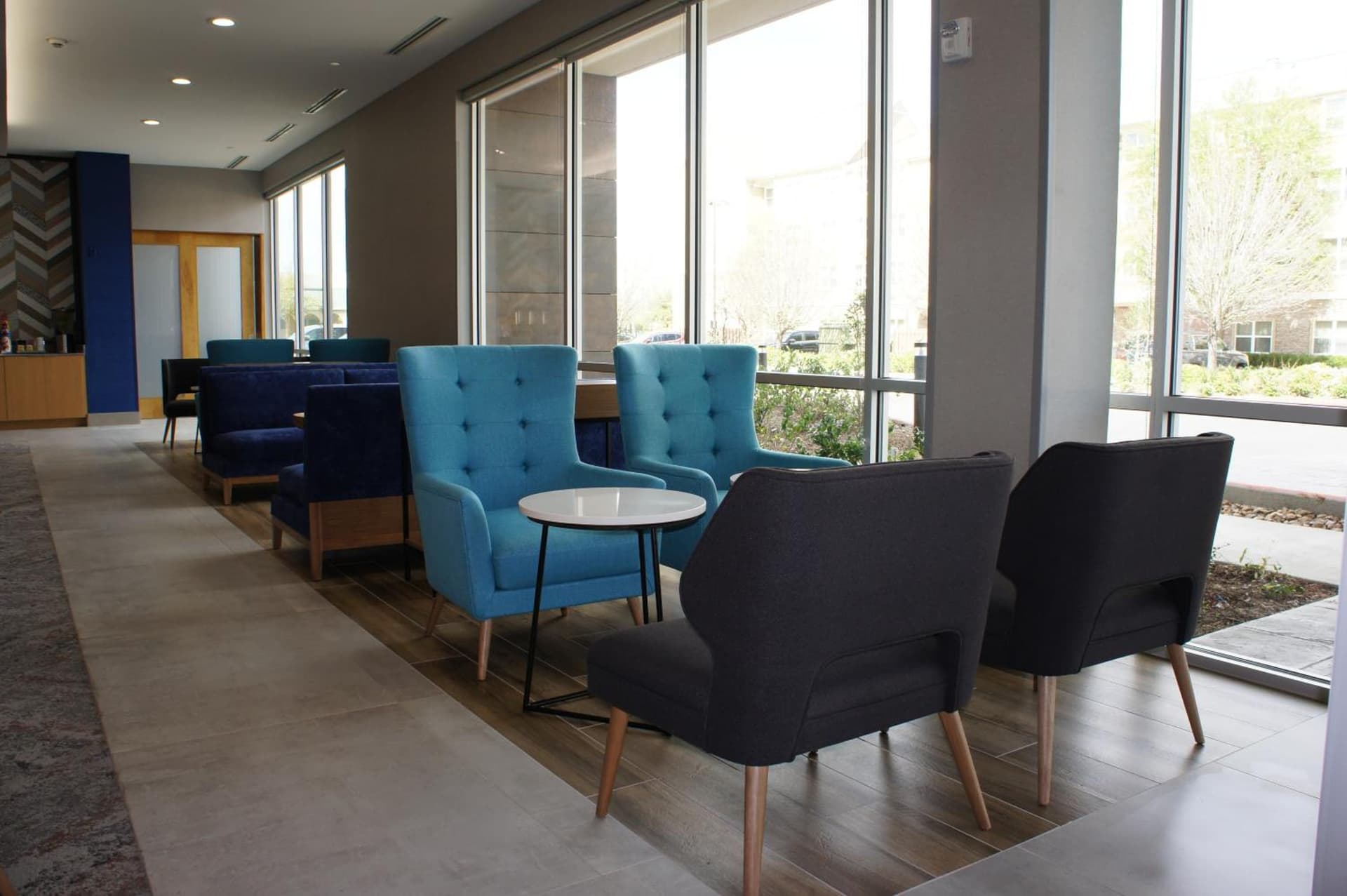 La Quinta Inn & Suites by Wyndham Katy gallery photo in Katy, TX — image 23