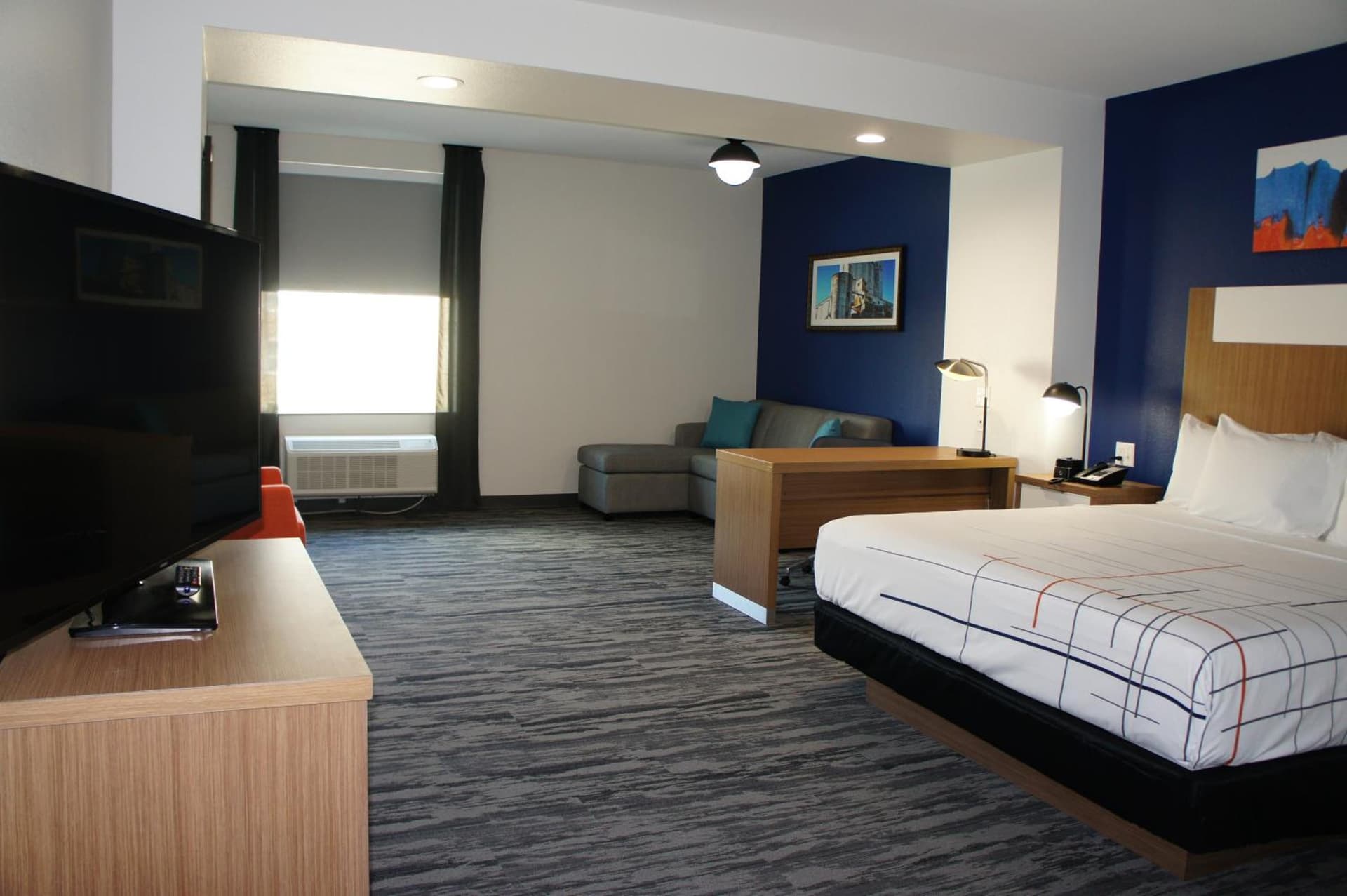 La Quinta Inn & Suites by Wyndham Katy gallery photo in Katy, TX — image 14