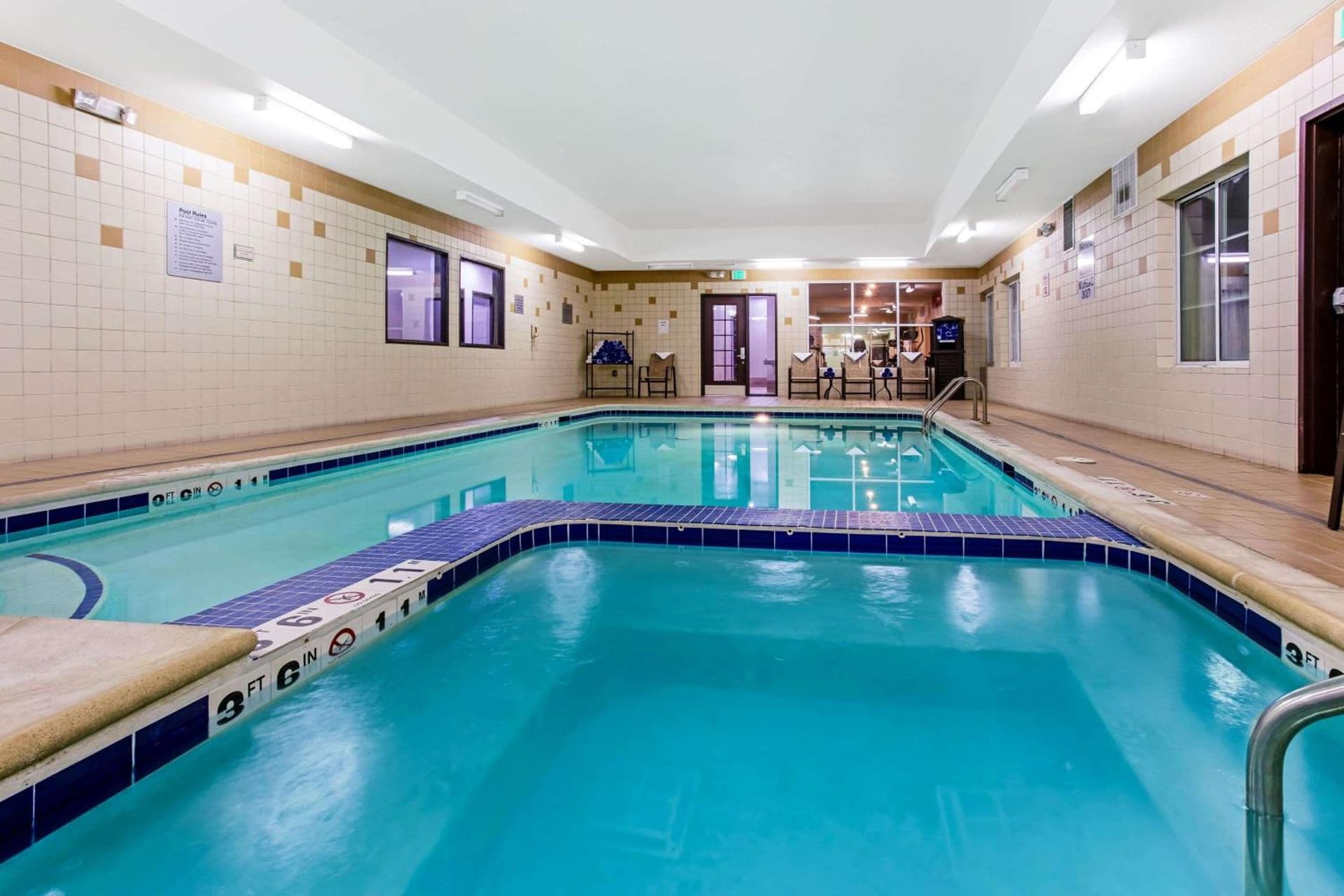 La Quinta by Wyndham Denver Gateway Park interior in Denver, CO — gallery photo 2