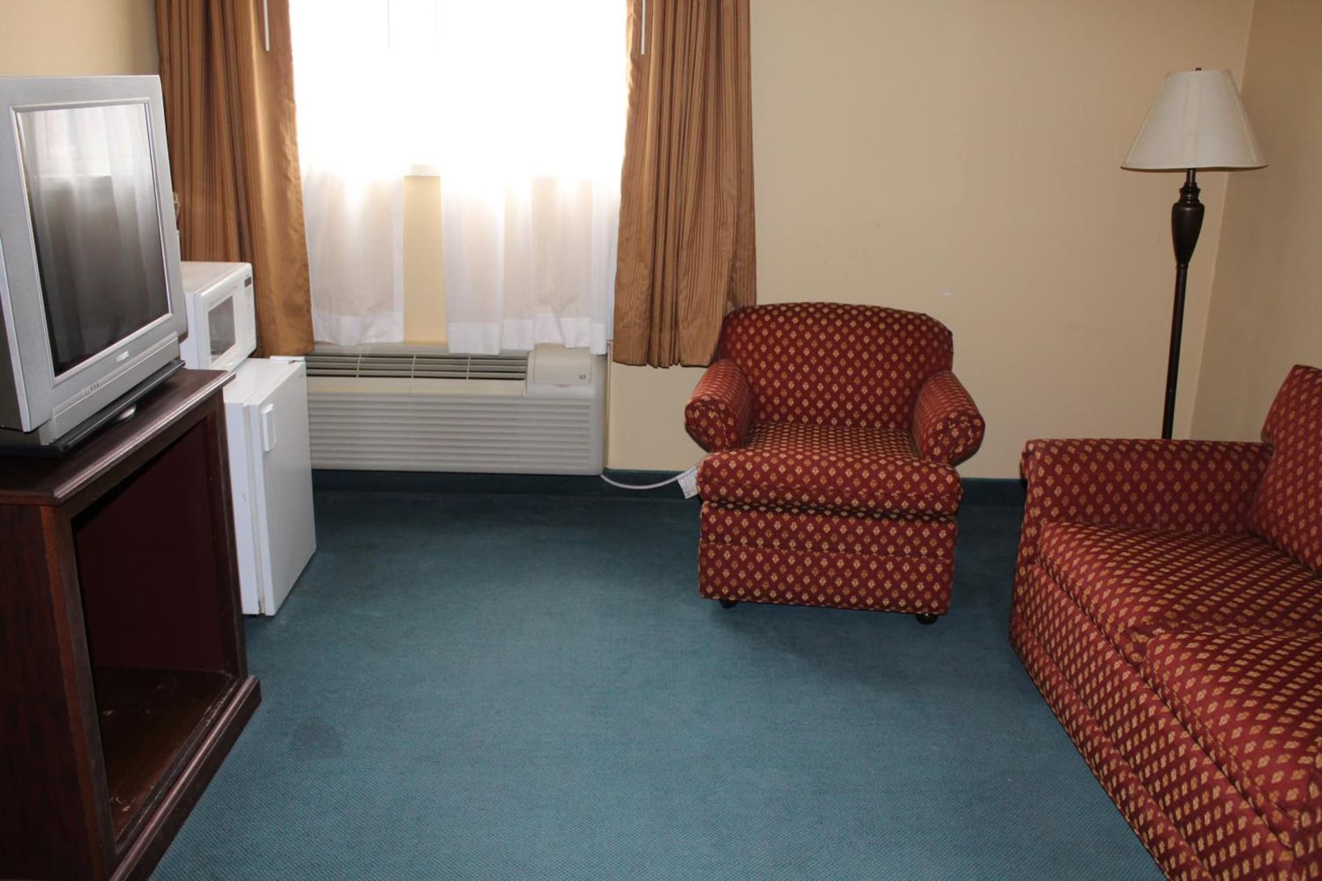 Mansion View Inn & Suites interior in Springfield, IL — gallery photo 2