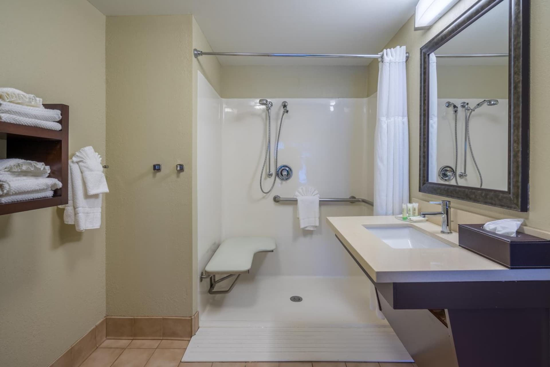 Staybridge Suites Wilmington - Brandywine Valley by IHG property views in Glen Mills, PA — gallery photo 3