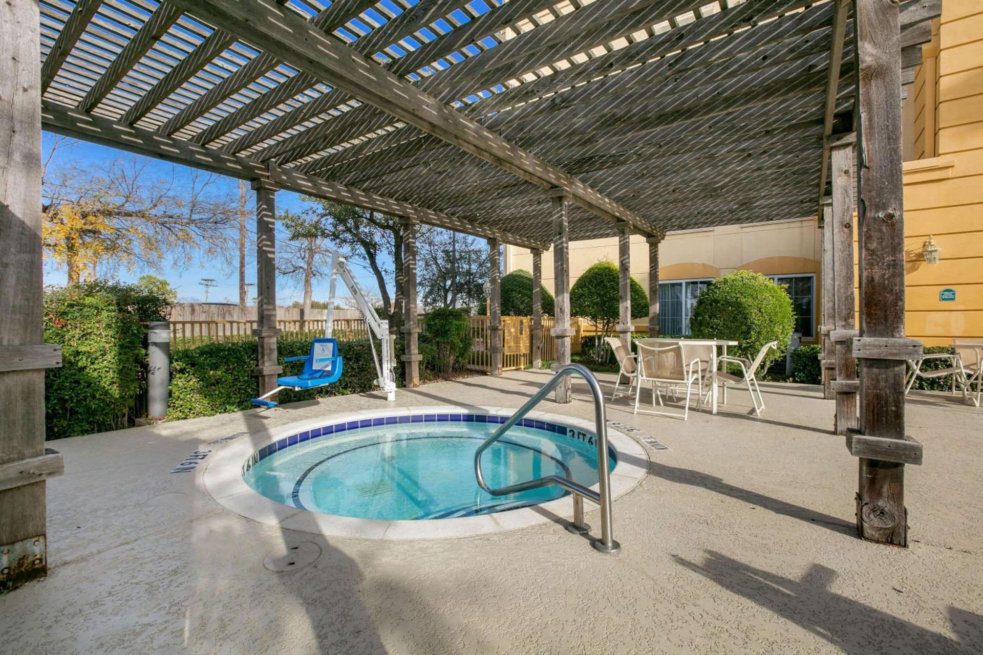 La Quinta by Wyndham DFW Airport South / Irving gallery photo in Irving, TX — image 38