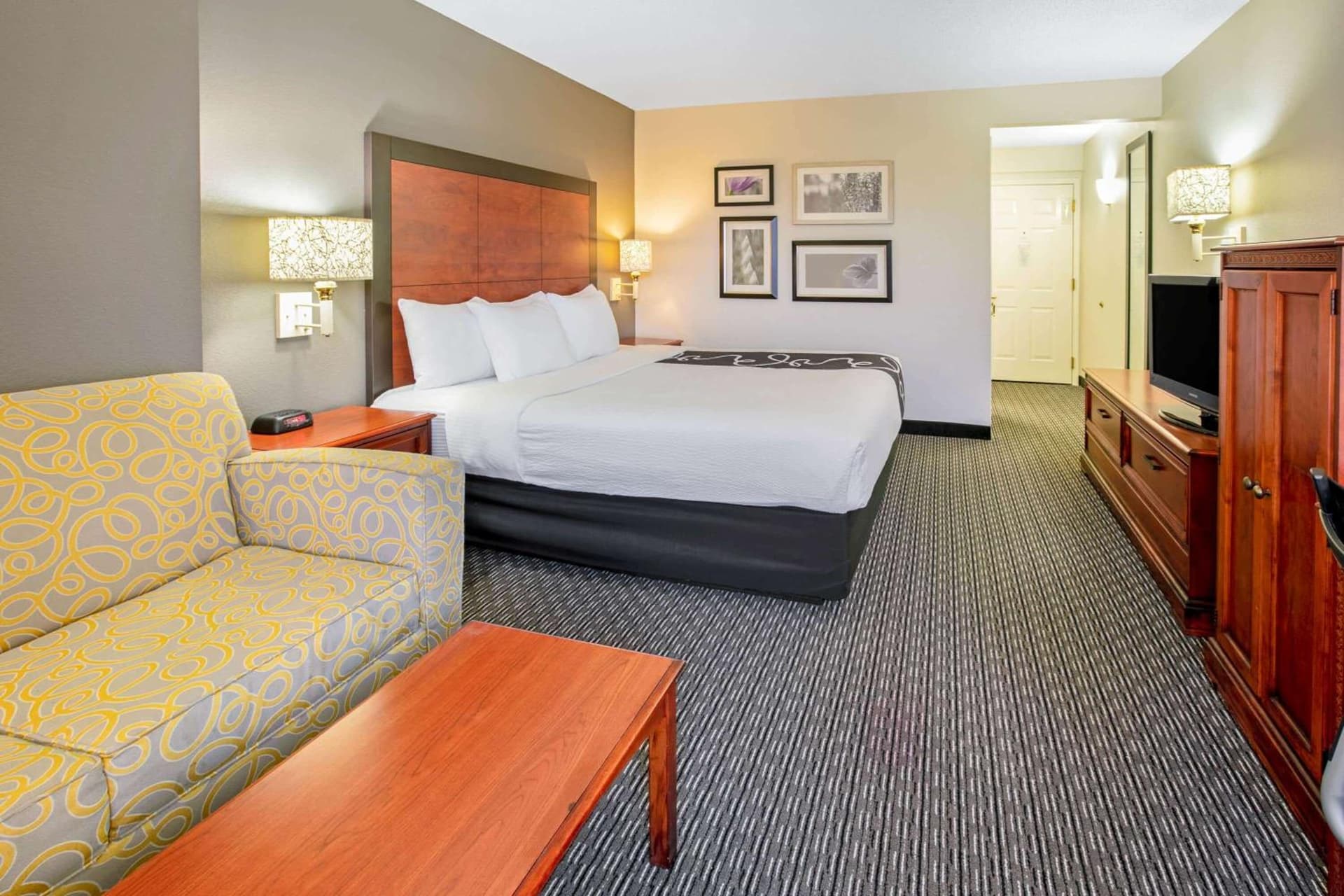 La Quinta by Wyndham DFW Airport South / Irving gallery photo in Irving, TX — image 5