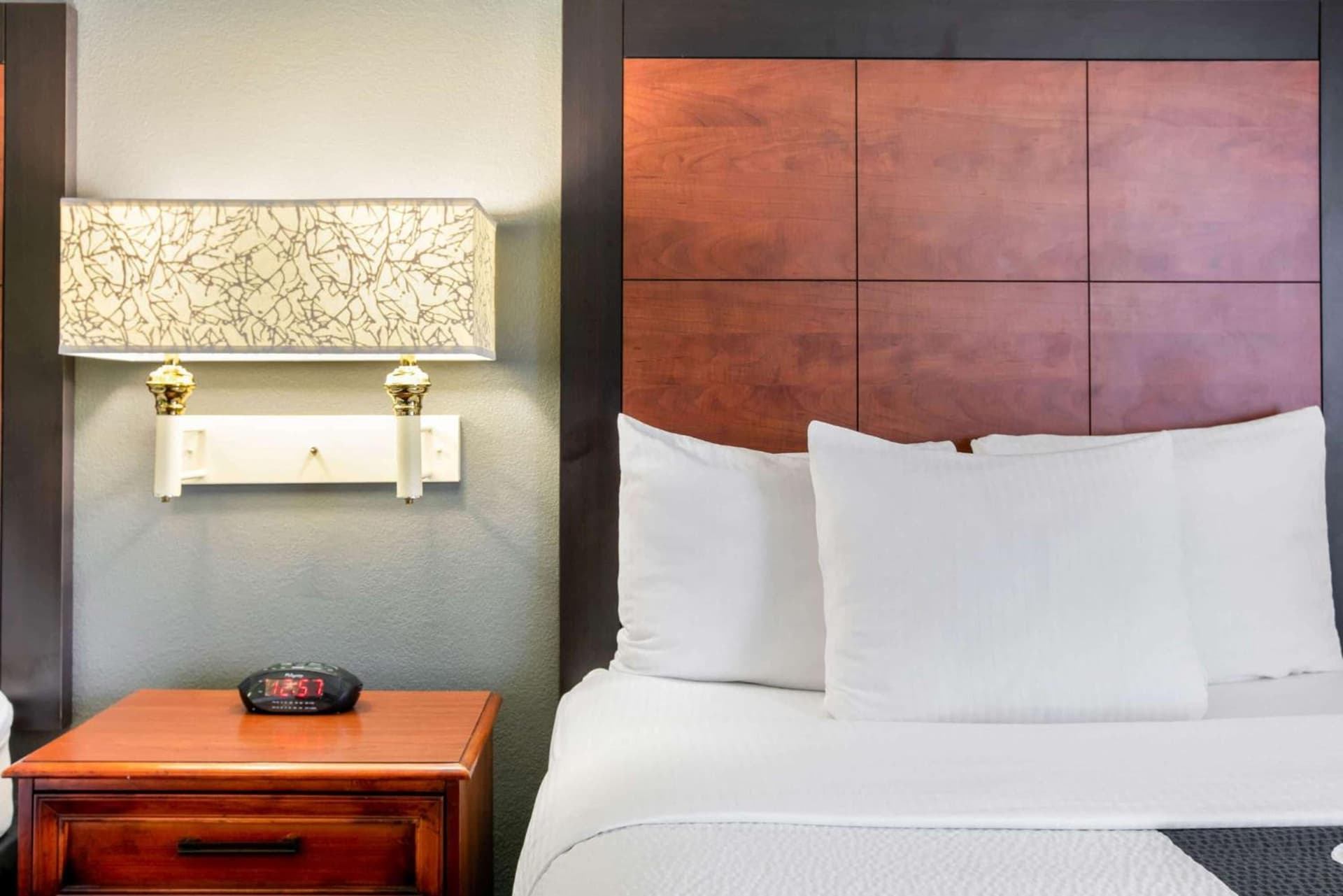 La Quinta by Wyndham DFW Airport South / Irving gallery photo in Irving, TX — image 33