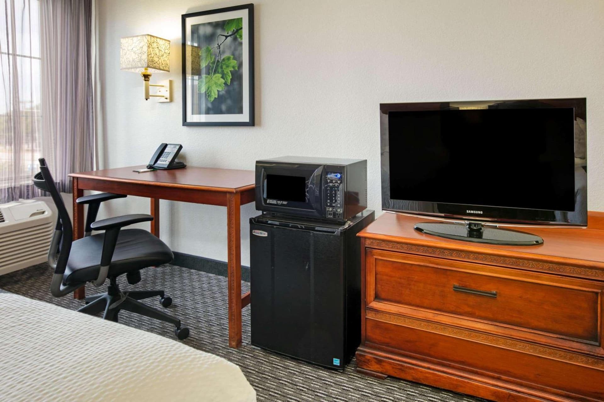 La Quinta by Wyndham DFW Airport South / Irving gallery photo in Irving, TX — image 6