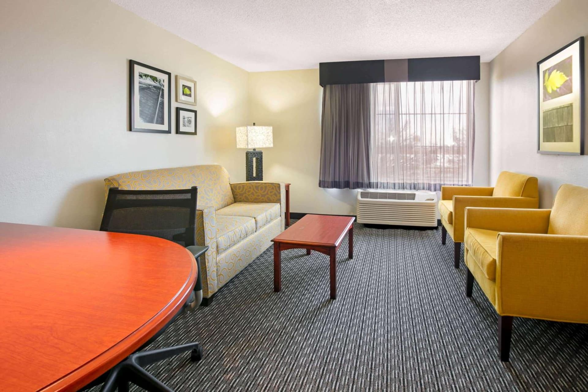 La Quinta by Wyndham DFW Airport South / Irving property views in Irving, TX — gallery photo 3