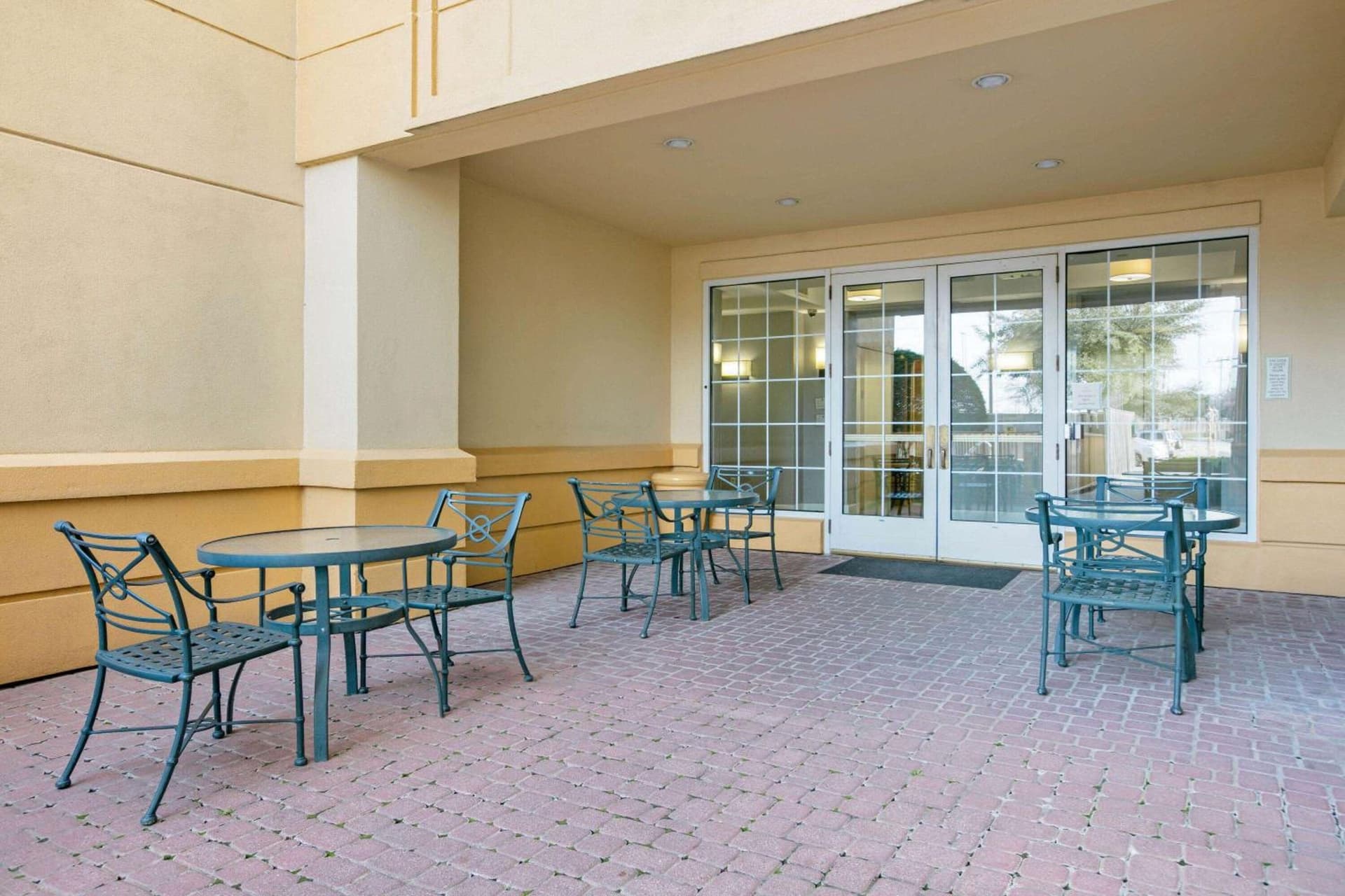 La Quinta by Wyndham DFW Airport South / Irving gallery photo in Irving, TX — image 20