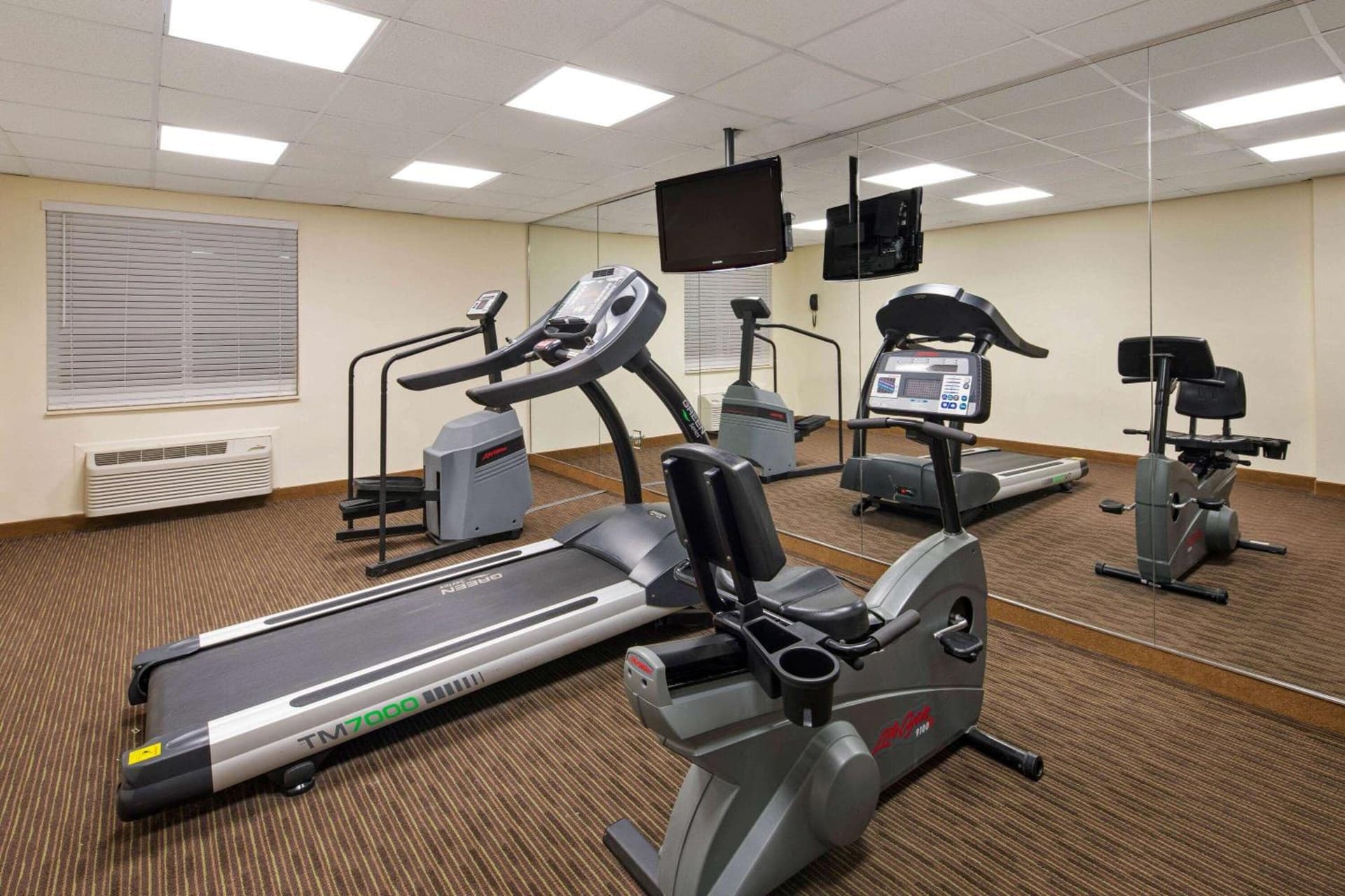 La Quinta Inn & Suites by Wyndham Sawgrass gallery photo in Sunrise, FL — image 28