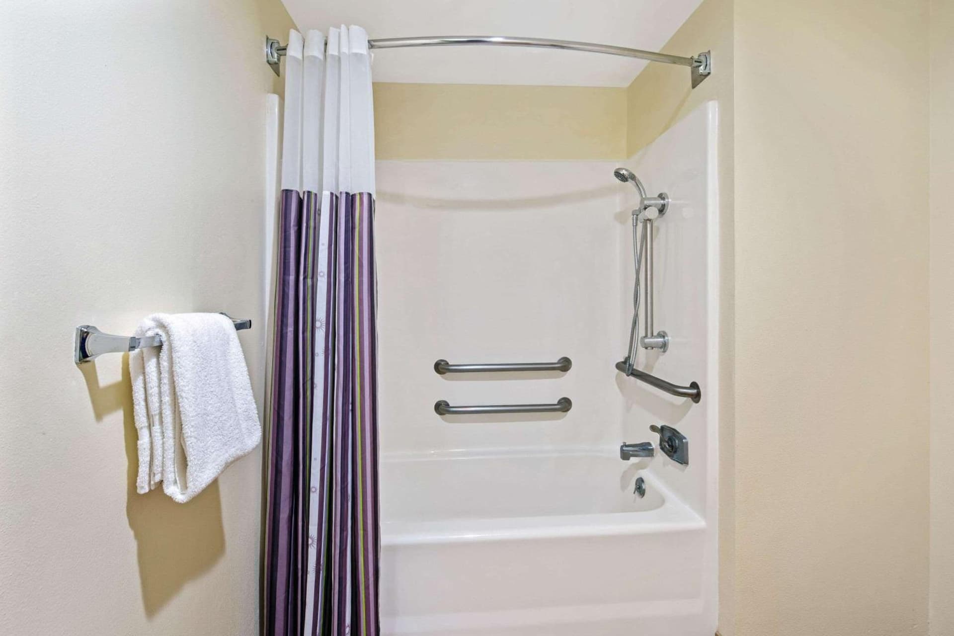 La Quinta Inn & Suites by Wyndham Sawgrass gallery photo in Sunrise, FL — image 20