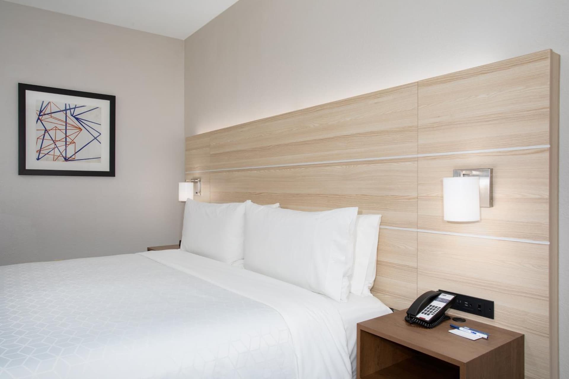 Holiday Inn Express & Suites Phoenix Glendale Dist by IHG gallery photo in Glendale, AZ — image 32
