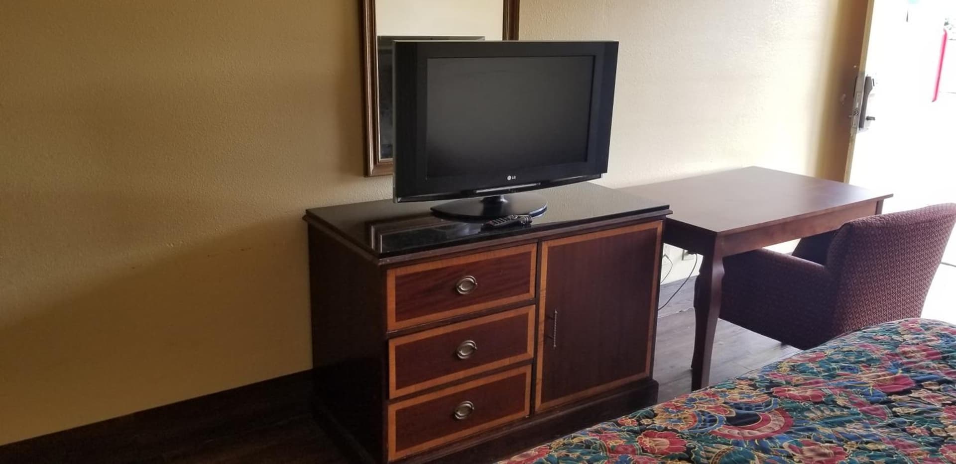 Family Inns of America - Mobile gallery photo in Mobile, AL — image 9