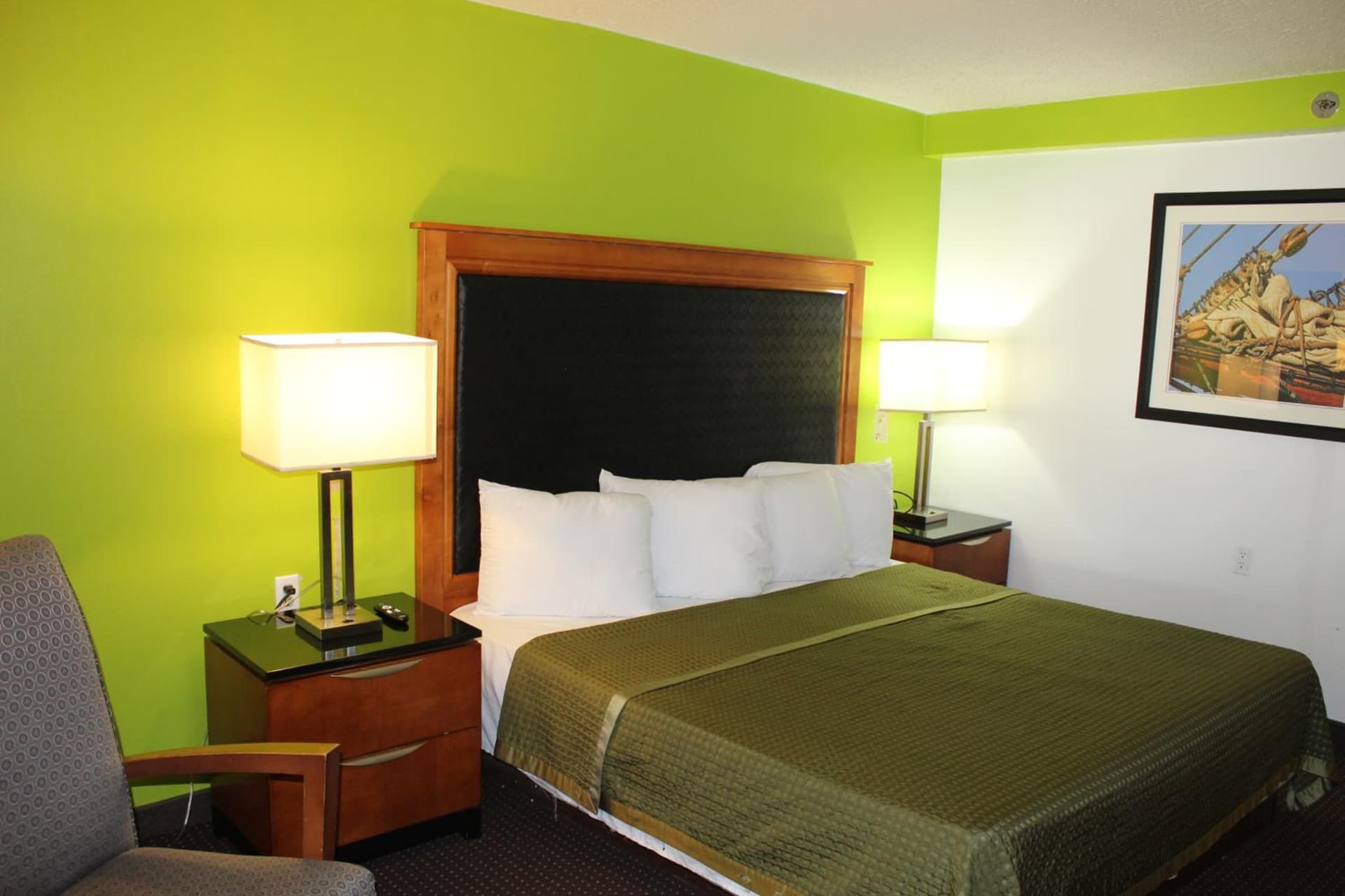 Spark By Hilton Roanoke Airport property views in Roanoke, VA — gallery photo 3