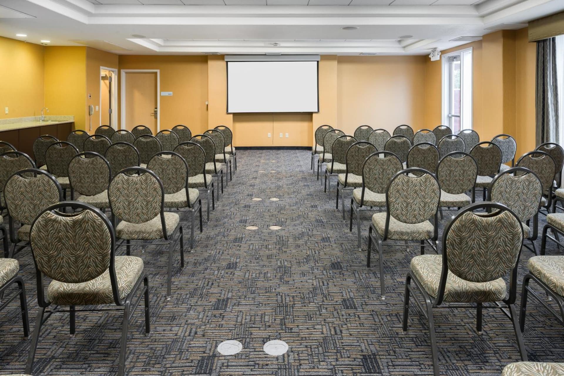 Holiday Inn Express Hotel & Suites Vacaville by IHG gallery photo in Vacaville, CA — image 33