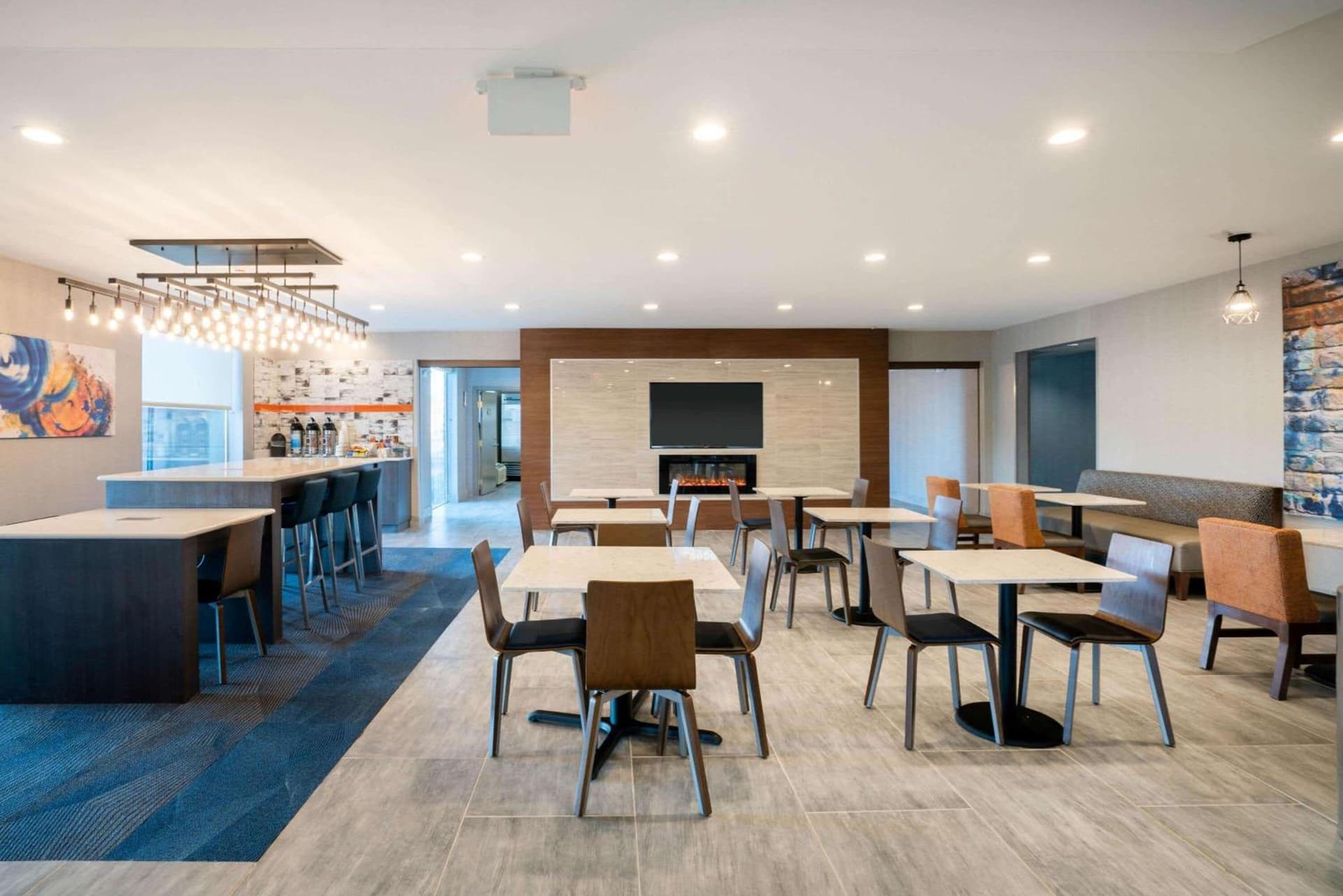La Quinta by Wyndham Montgomery gallery photo in Montgomery, AL — image 99