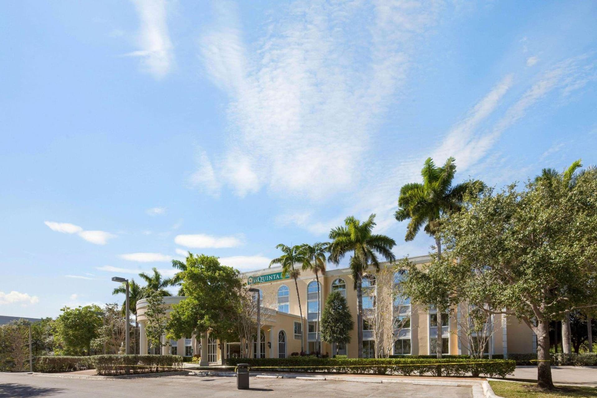 La Quinta Inn & Suites by Wyndham Sunrise gallery photo in Sunrise, FL — image 20