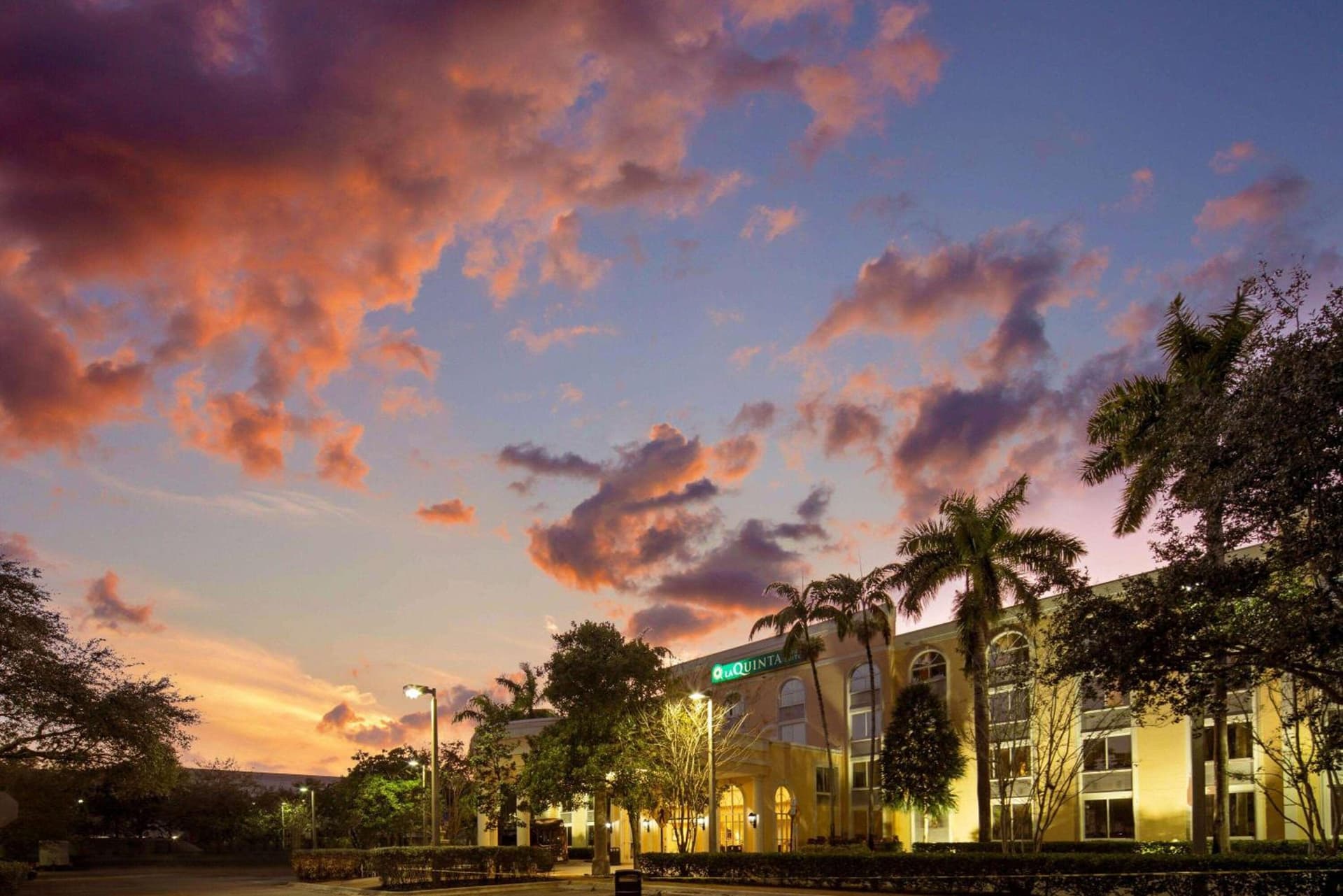 La Quinta Inn & Suites by Wyndham Sunrise gallery photo in Sunrise, FL — image 10