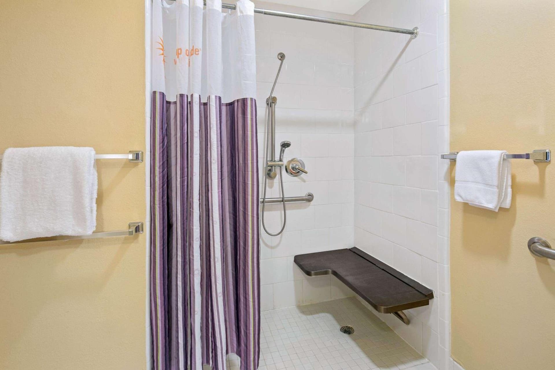 La Quinta Inn & Suites by Wyndham Sunrise gallery photo in Sunrise, FL — image 23