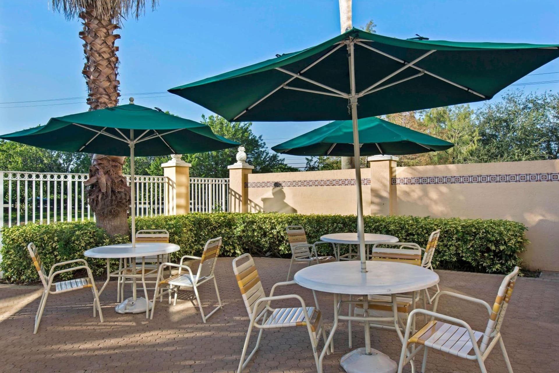 La Quinta Inn & Suites by Wyndham Sunrise gallery photo in Sunrise, FL — image 8