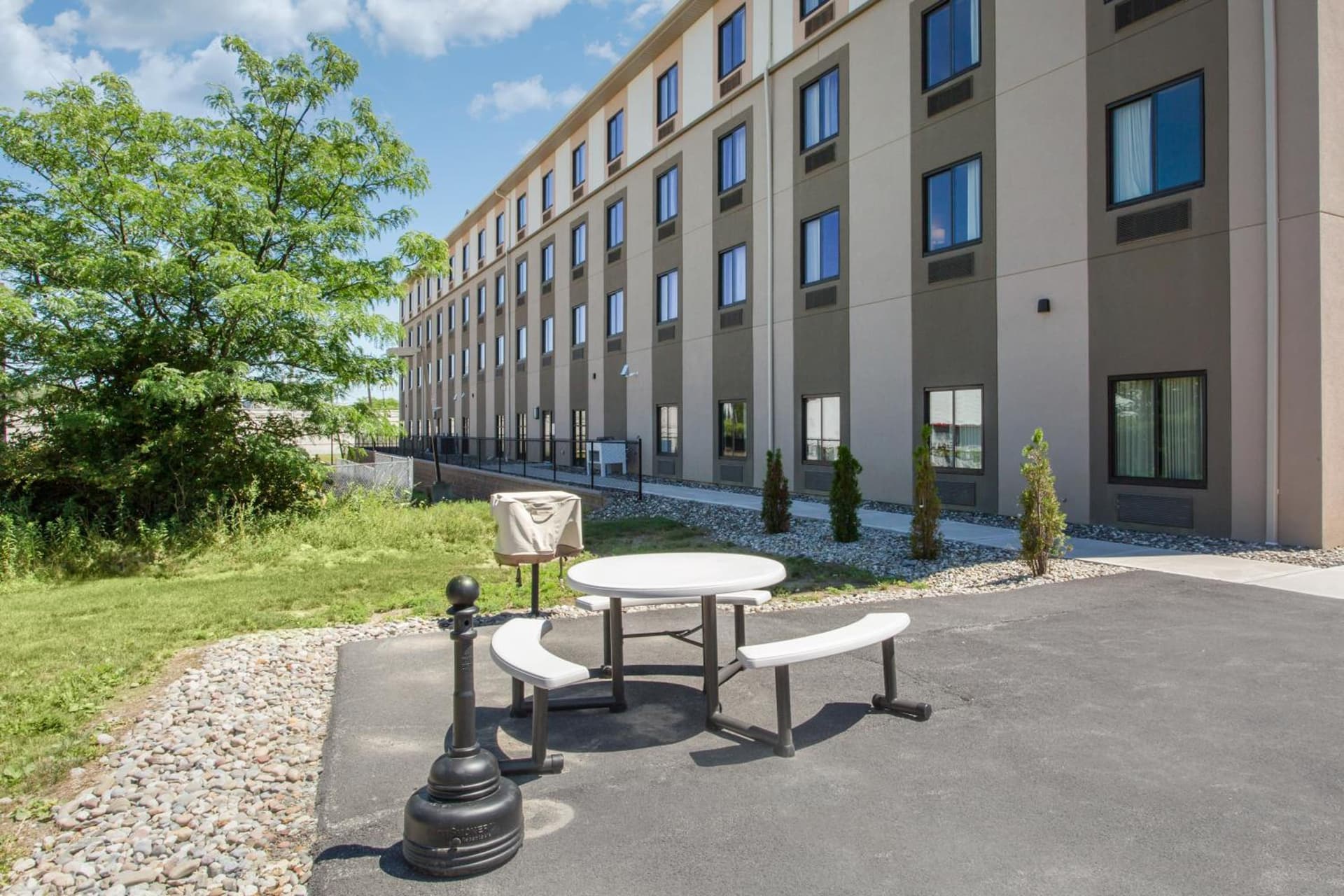 Sleep Inn & Suites Middletown - Goshen gallery photo in Middletown, NY — image 17