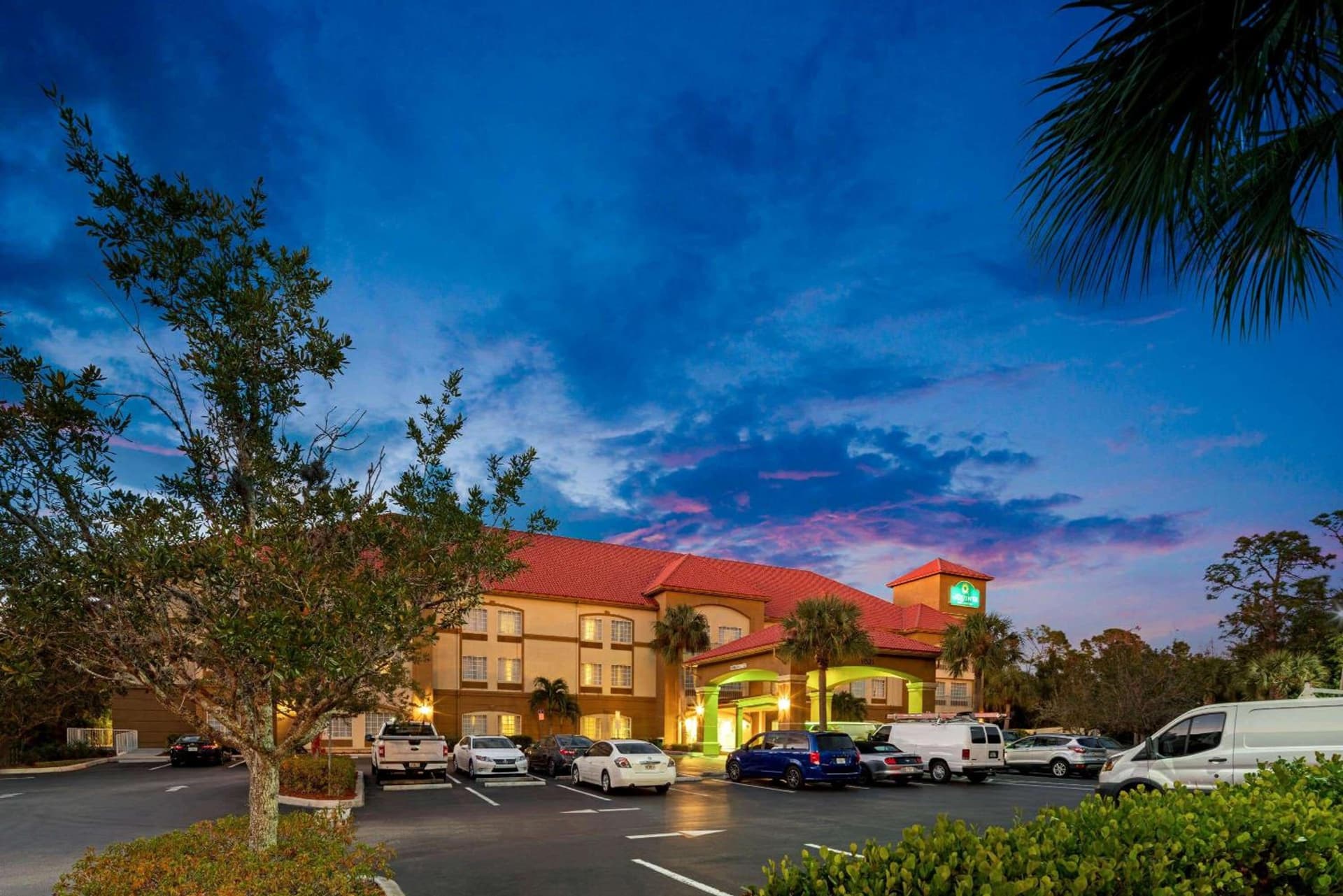 La Quinta Inn and Suites Fort Myers I-75 gallery photo in Fort Myers, FL — image 5