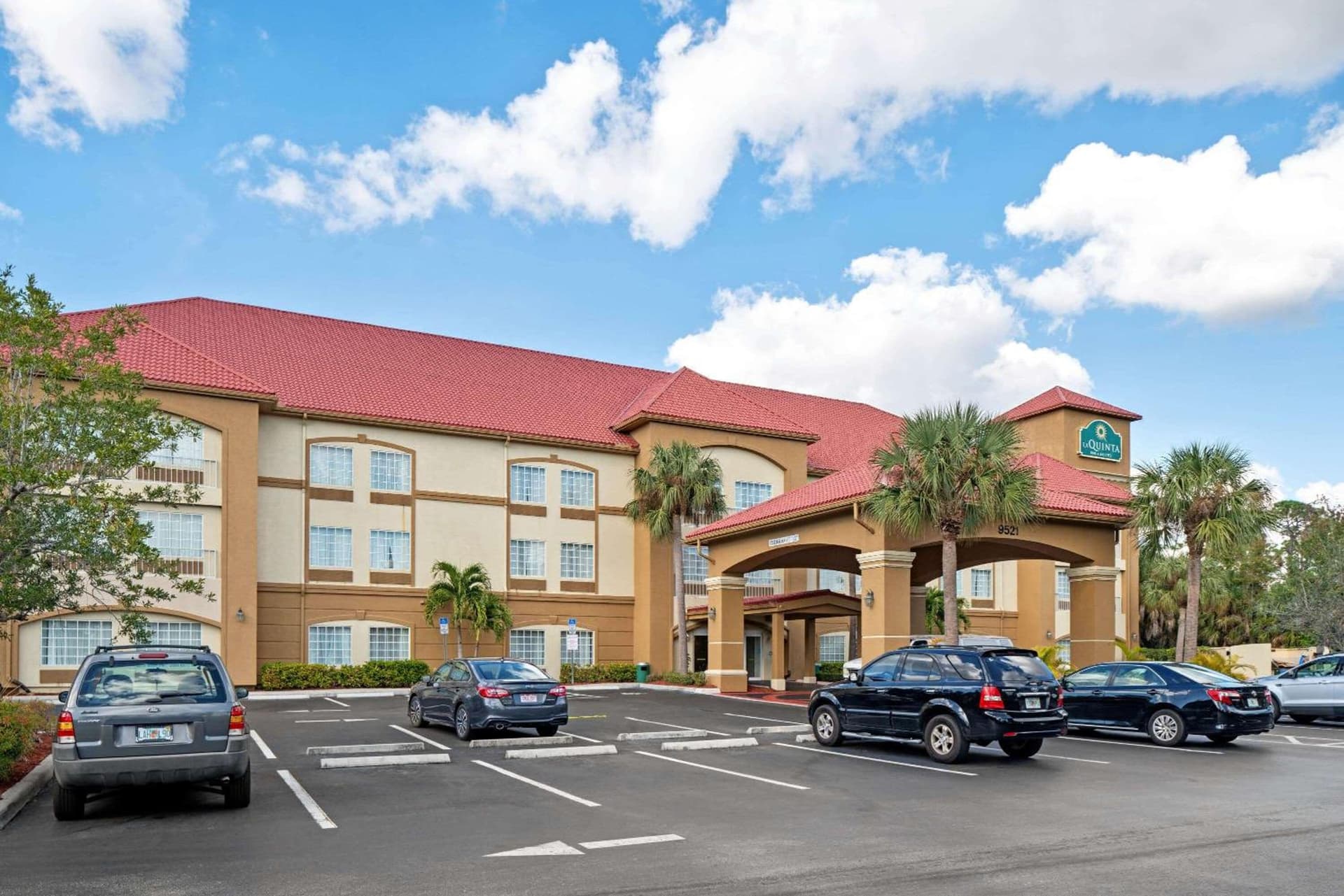 La Quinta Inn and Suites Fort Myers I-75 gallery photo in Fort Myers, FL — image 26