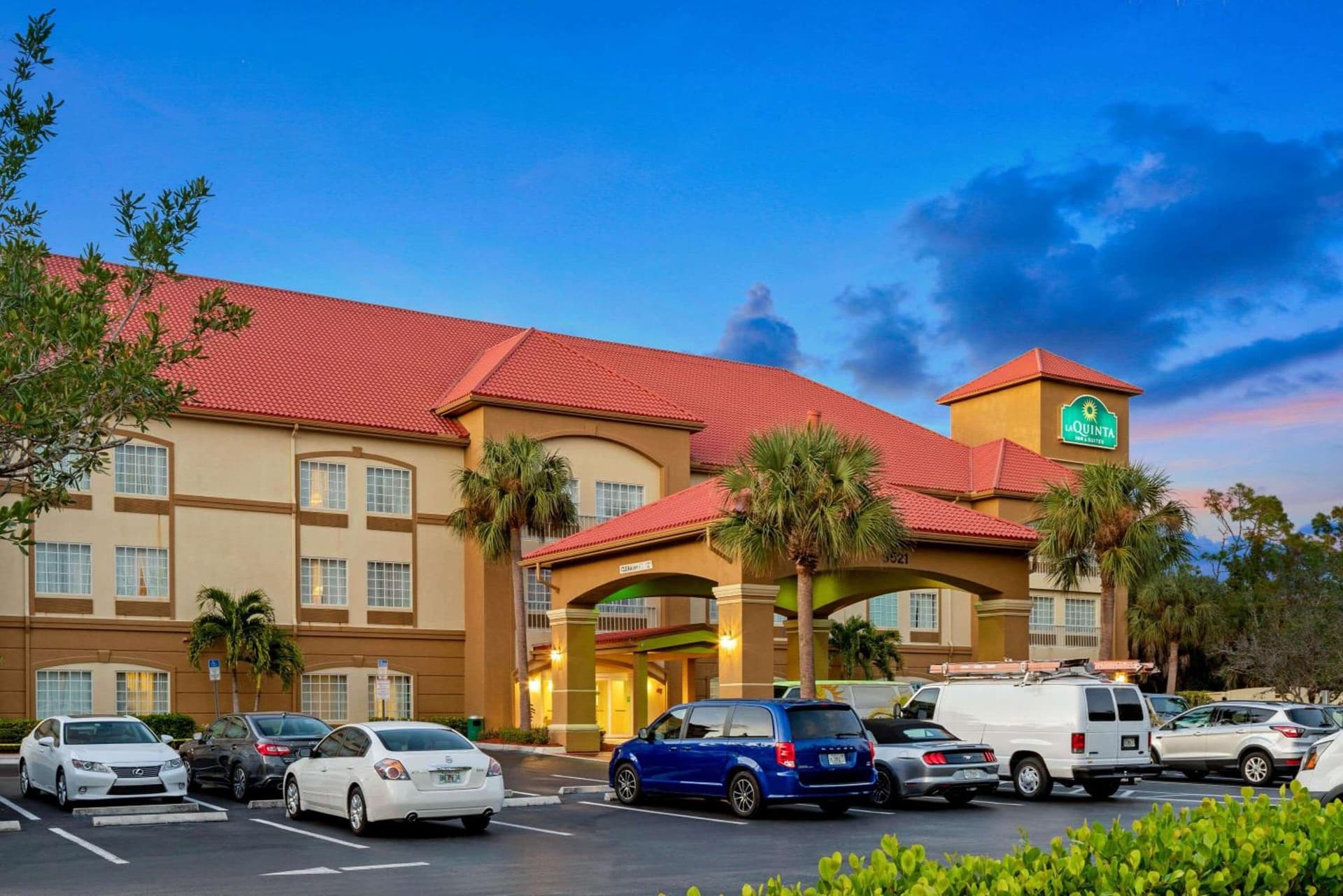 La Quinta Inn and Suites Fort Myers I-75 gallery photo in Fort Myers, FL — image 32