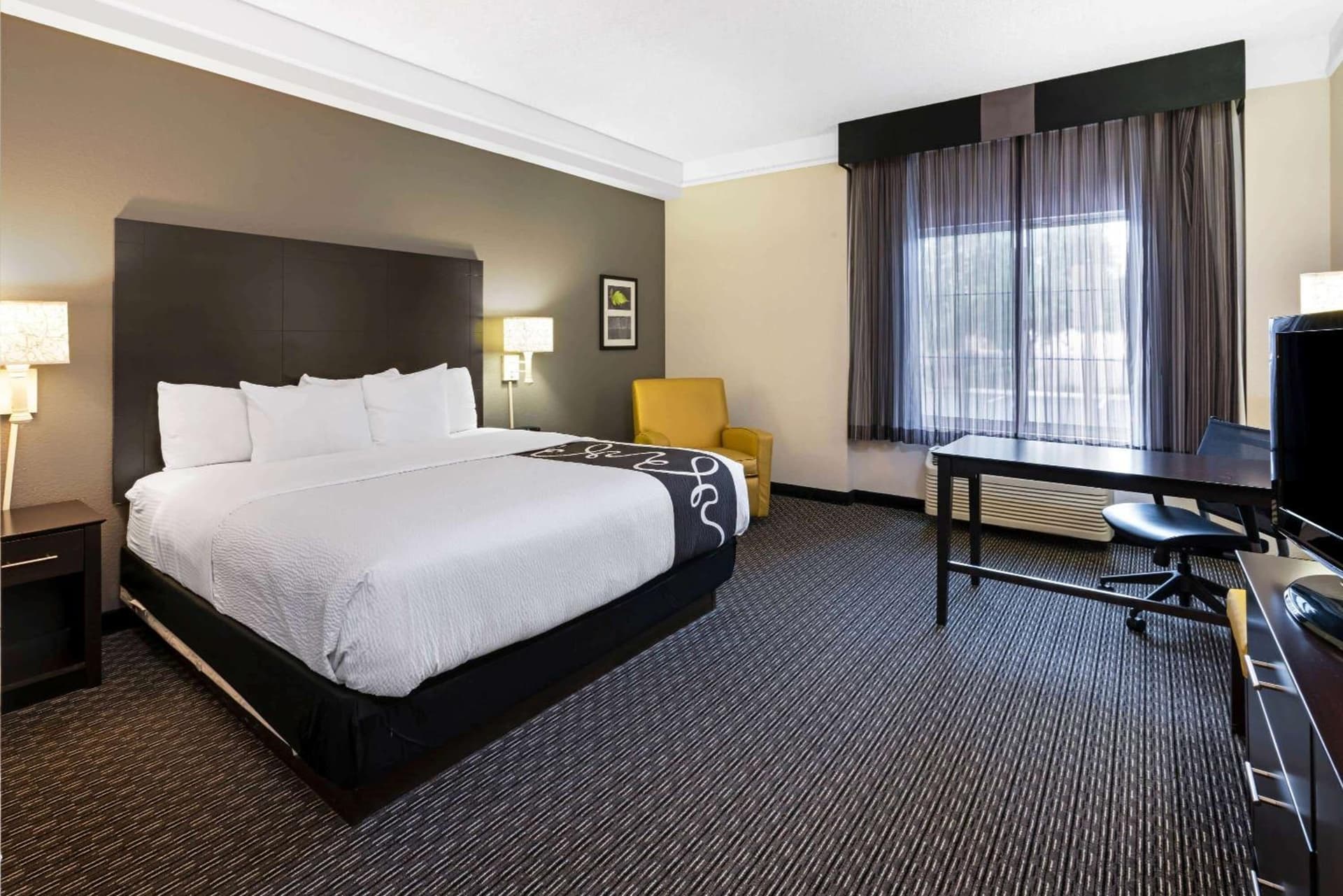 La Quinta Inn & Suites by Wyndham Mesa Superstition Springs gallery photo in Mesa, AZ — image 35