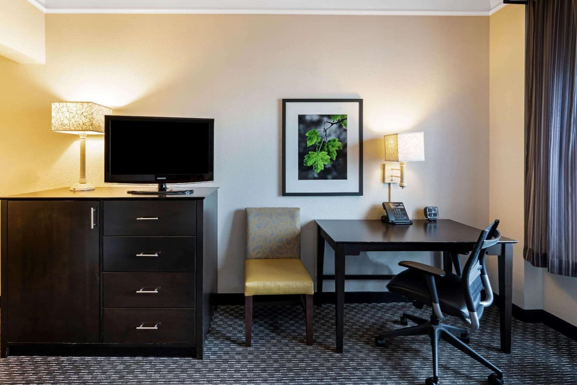 La Quinta Inn & Suites by Wyndham Mesa Superstition Springs gallery photo in Mesa, AZ — image 39