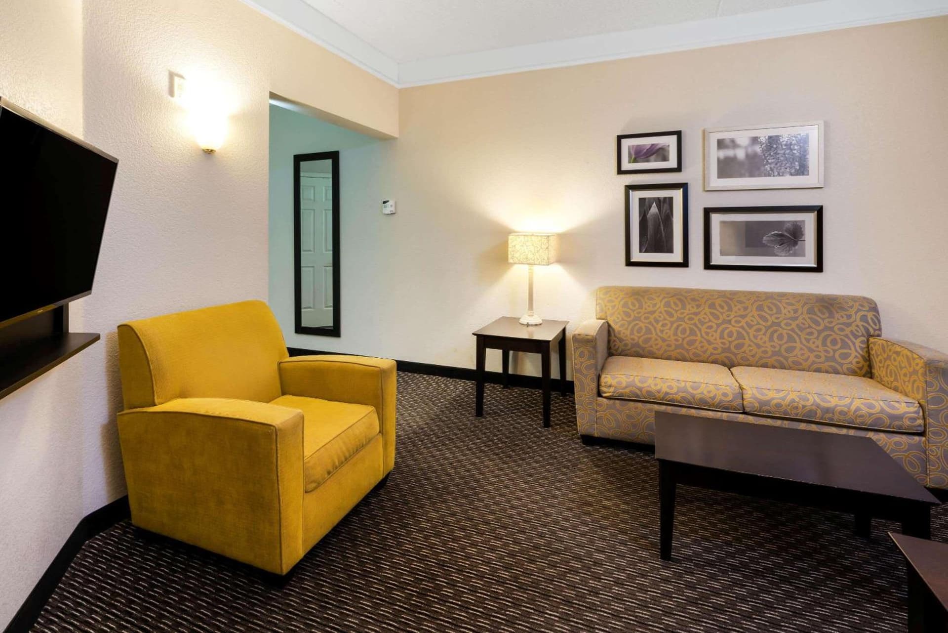 La Quinta Inn & Suites by Wyndham Mesa Superstition Springs gallery photo in Mesa, AZ — image 4