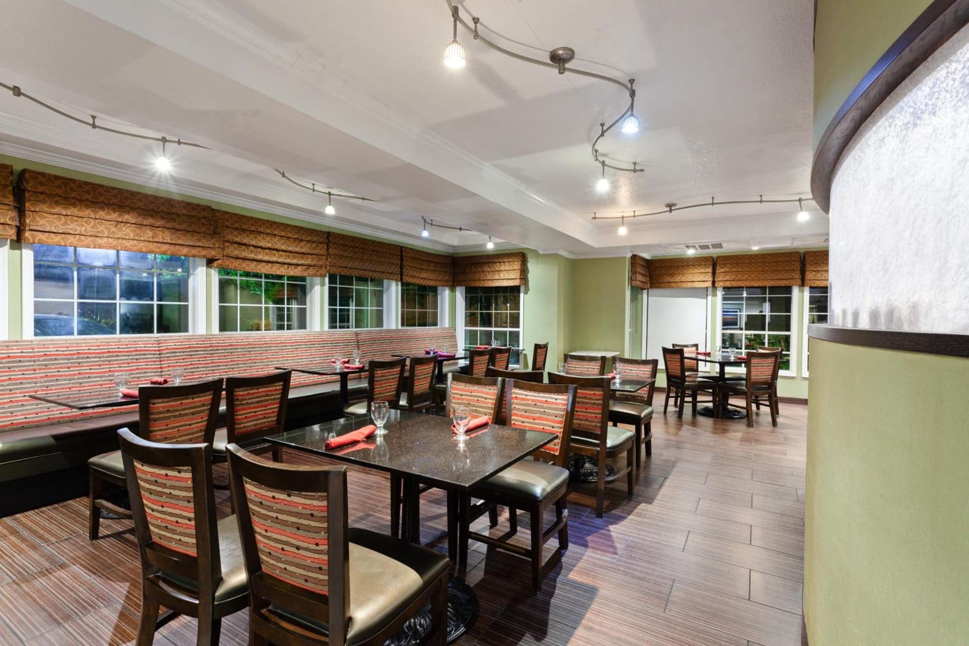 Holiday Inn & Suites San Mateo - SFO by IHG gallery photo in San Mateo, CA — image 70